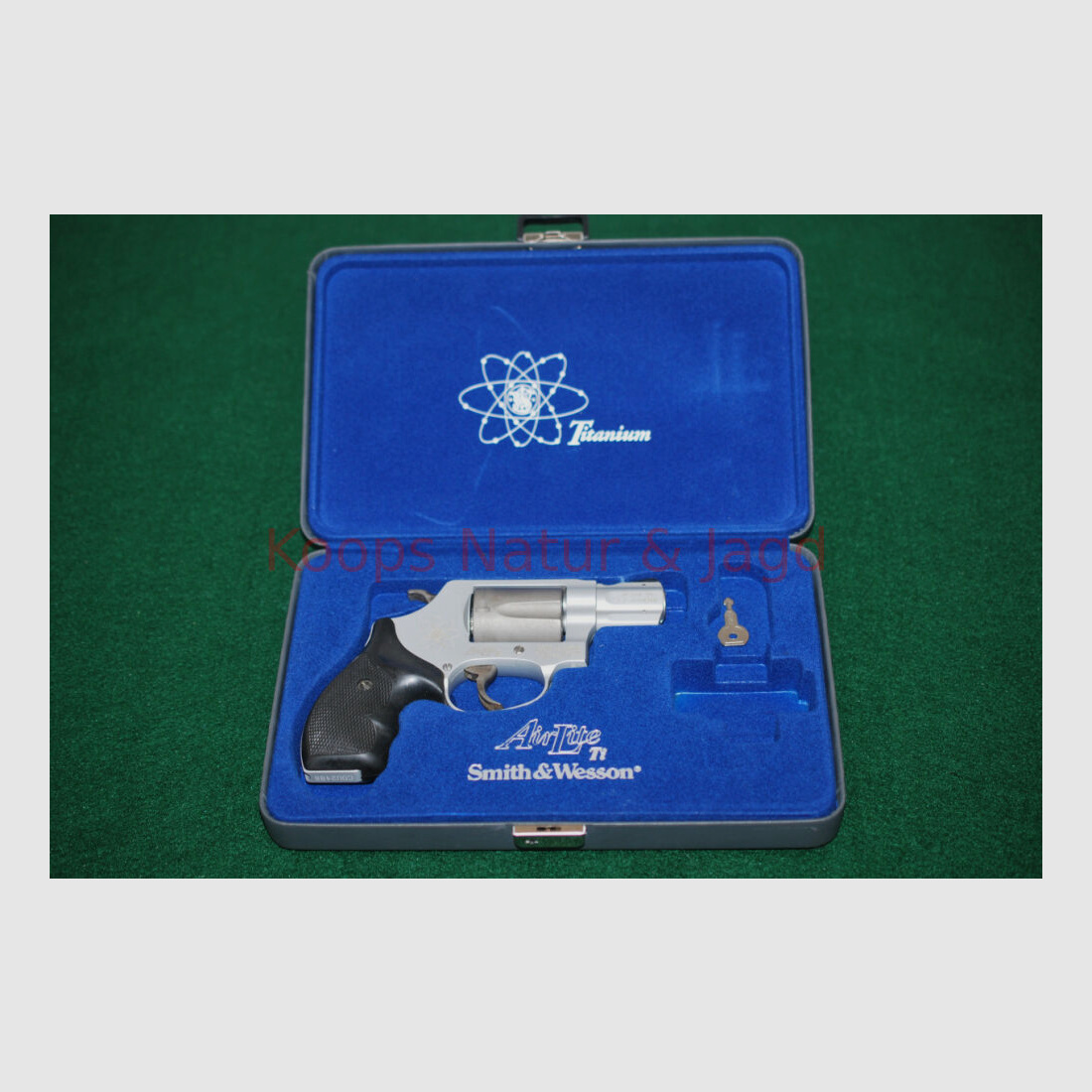 Smith & Wesson 337 AirLite Ti
