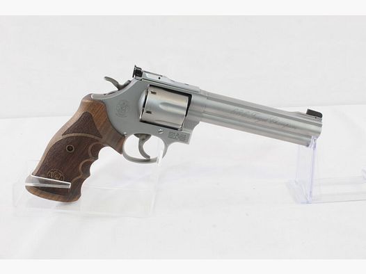 Smith & Wesson Revolver S&W Model 686-6 Targetl Champion - neuwertig