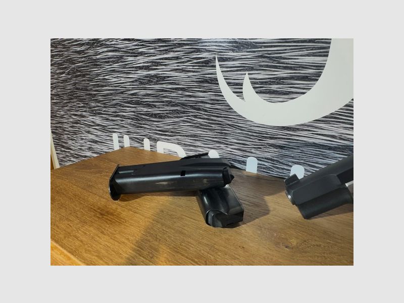 Pistole CZ 75; Modell 75; 9x19
