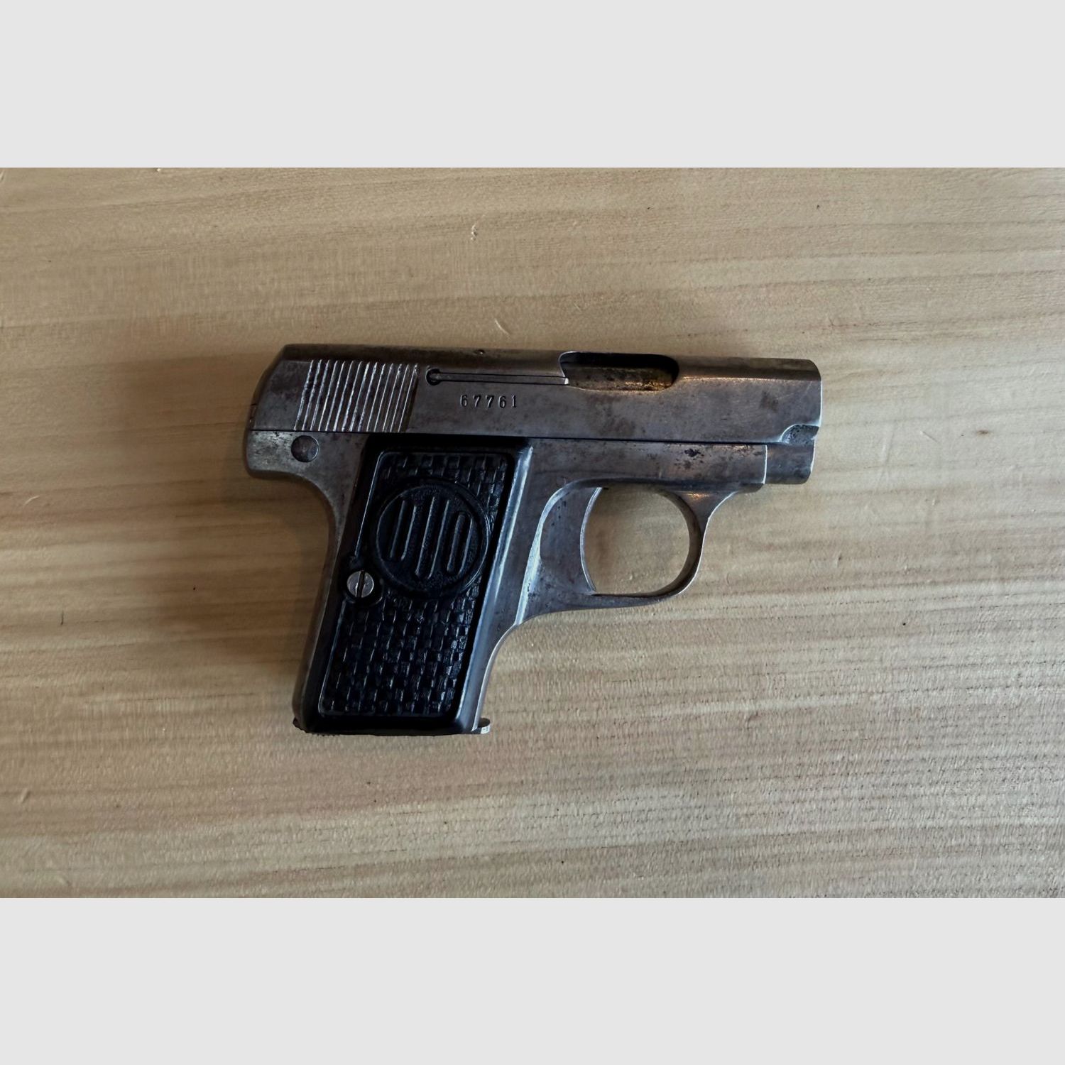 Halfautomatische pistool kaliber 6,35 Browning