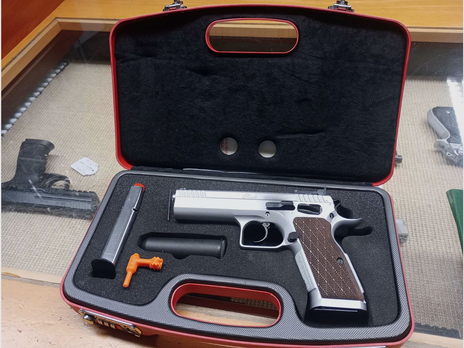 TANFOGLIO STOCK II semi-automatic pistol cal.9x21IMI (used), image 4 of 4