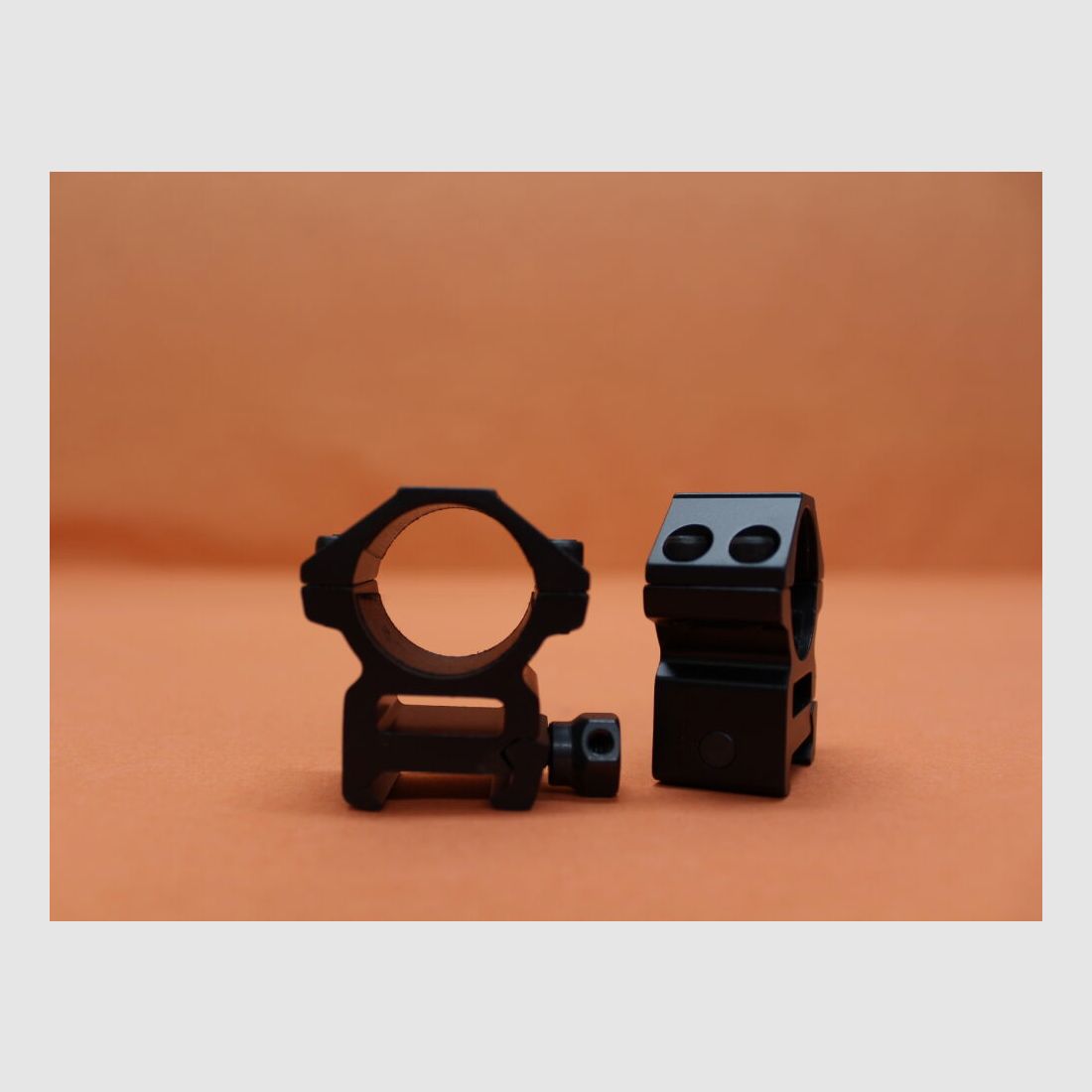 UTG - Leapers UTG Accushot pierścienie montażowe 1" średnie (RGWM-25M4) aluminium czarne matowe do profilu Picatinny BH=14mm