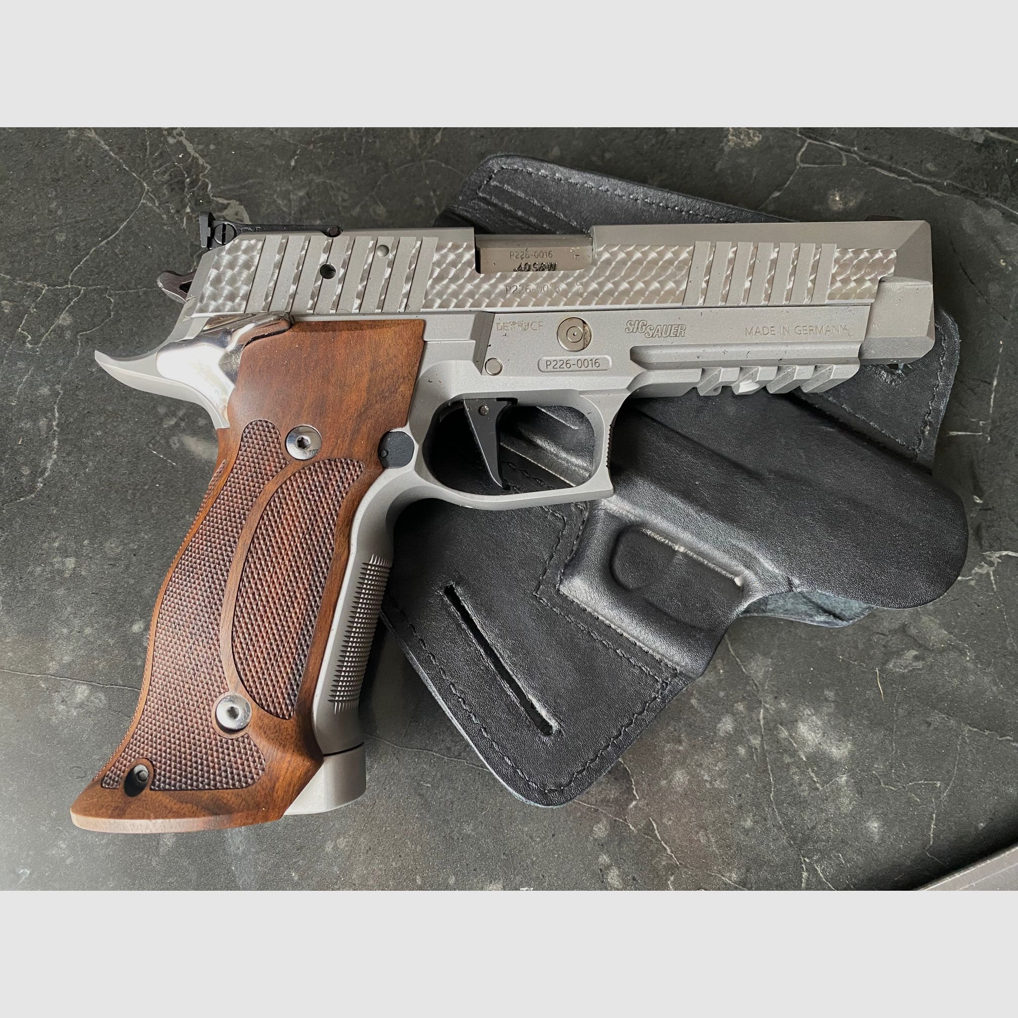 SIG SAUER P226 XFIVE Sunburst .40 S&W - Limited Edition