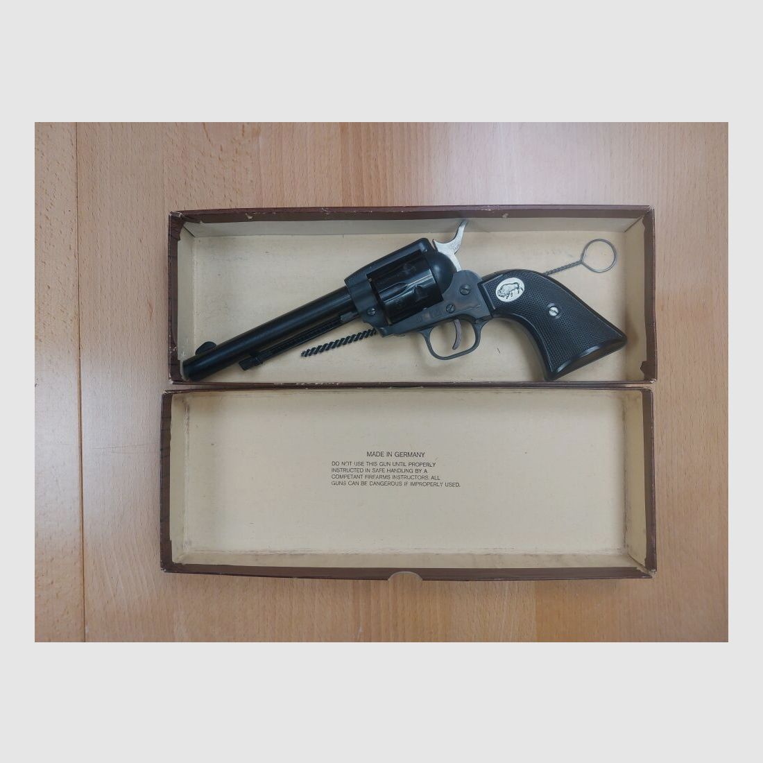 Hermann Schmidt, Ostheim Single Action Army, Buffalo