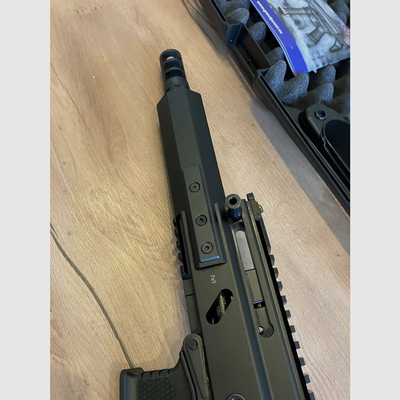 Grand Power Stribog RSR mit höhen- und seitenverstellbaren AR15 Schaft 9mmLuger