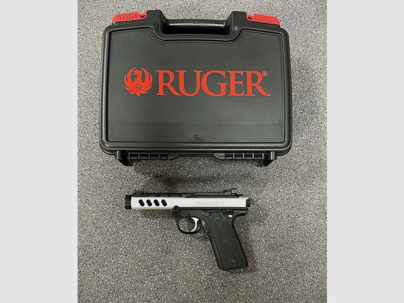 Ruger Mark IV 22/45 LITE, afbeelding 1 van 2