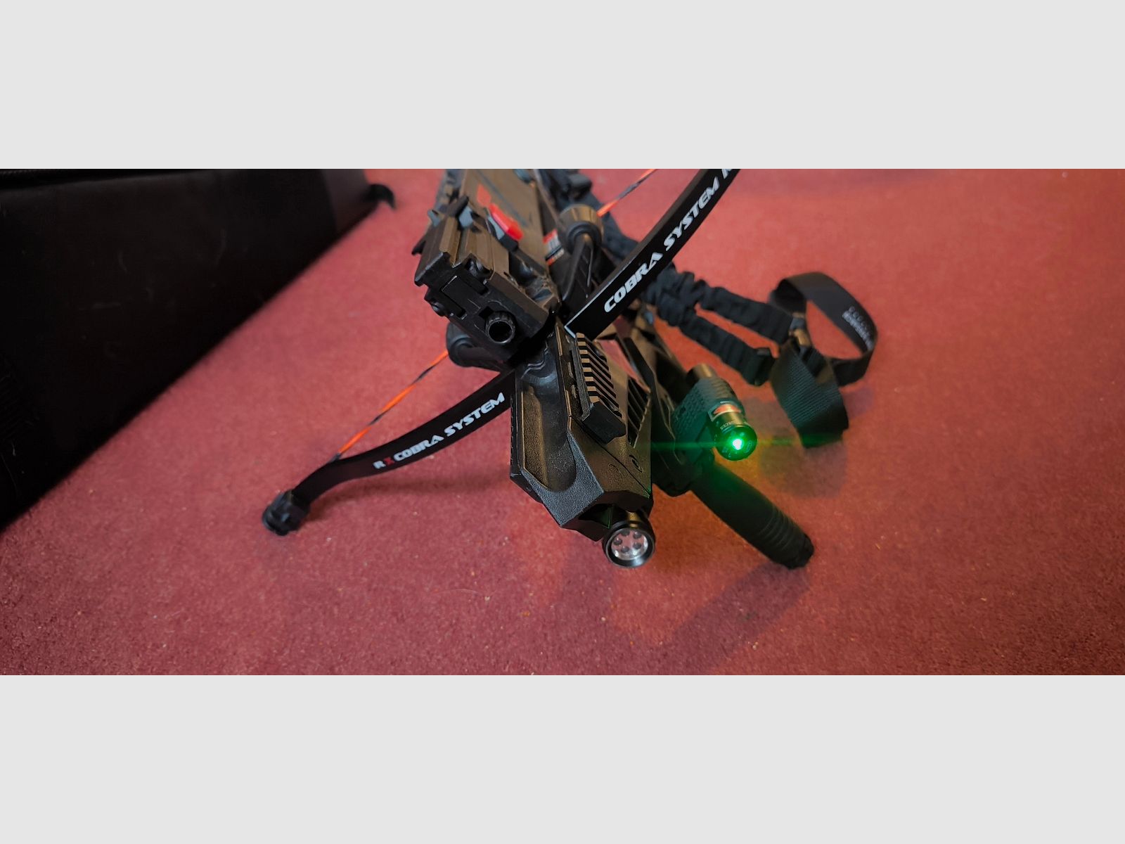 EK Archery Adder im neuwertigen Zustand & Zubehör