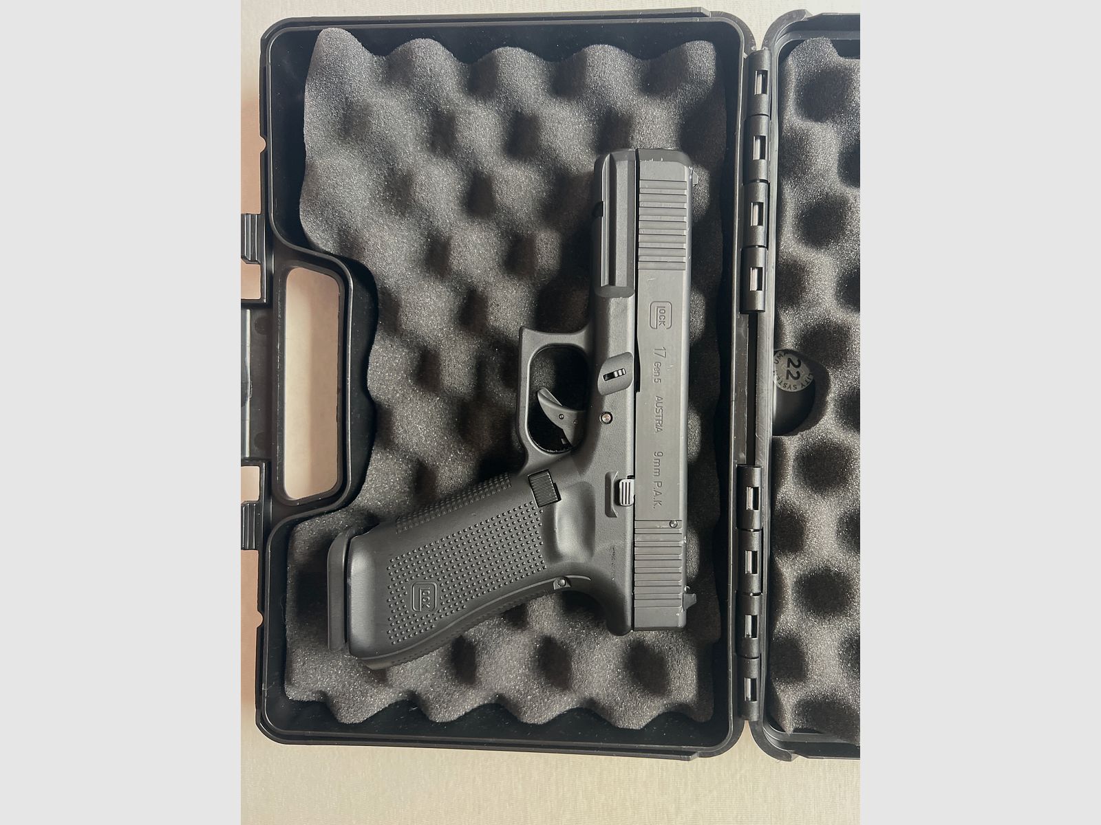 Glock 17 Gen.5 9mm  Schreckschusspistole sks 