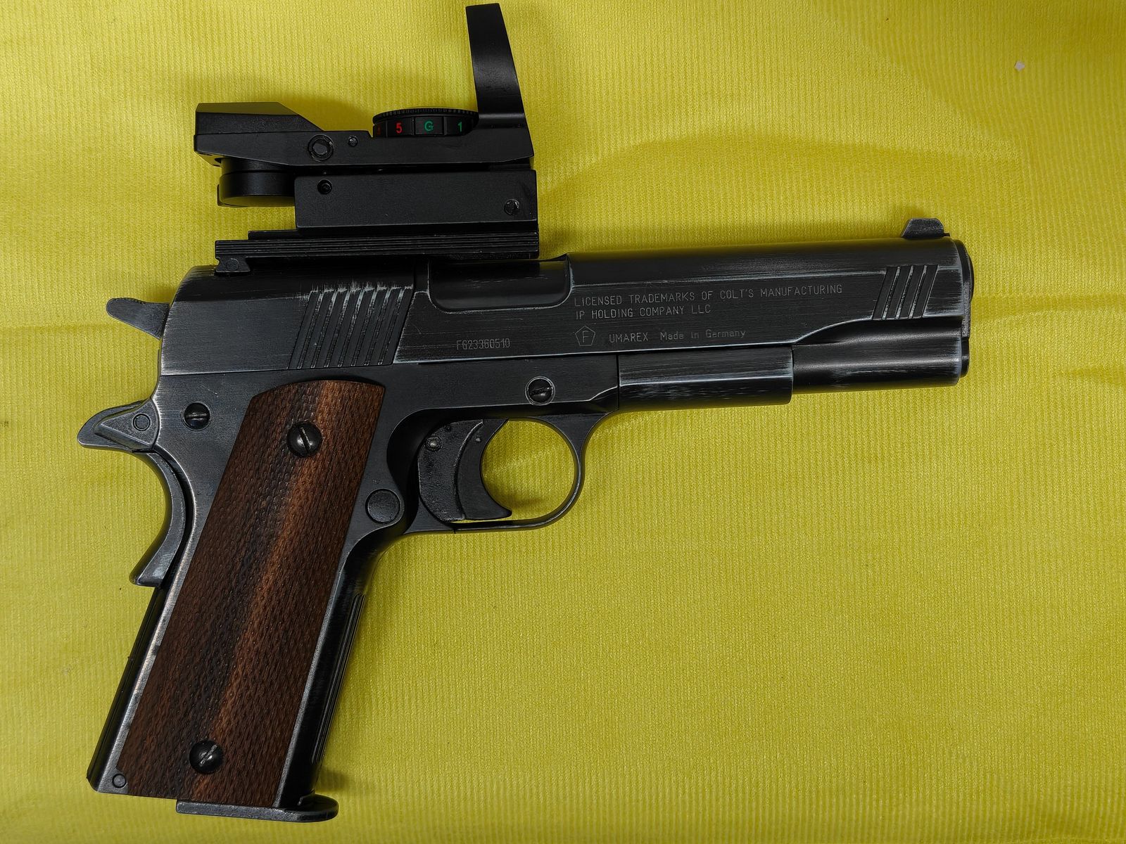 CO2 Colt Government 1911 A1 cal. 4,5mm / .177 Umarex, immagine 1 di 6