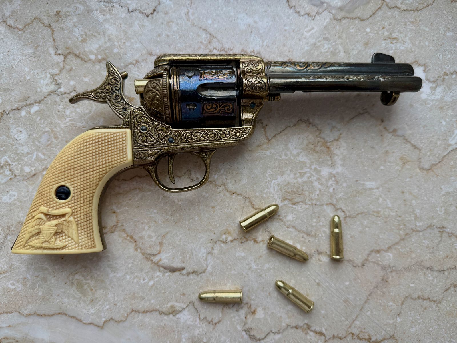 Revolver "COLT Peacemaker", US Cavalry 1873, decorated decorative weapon
