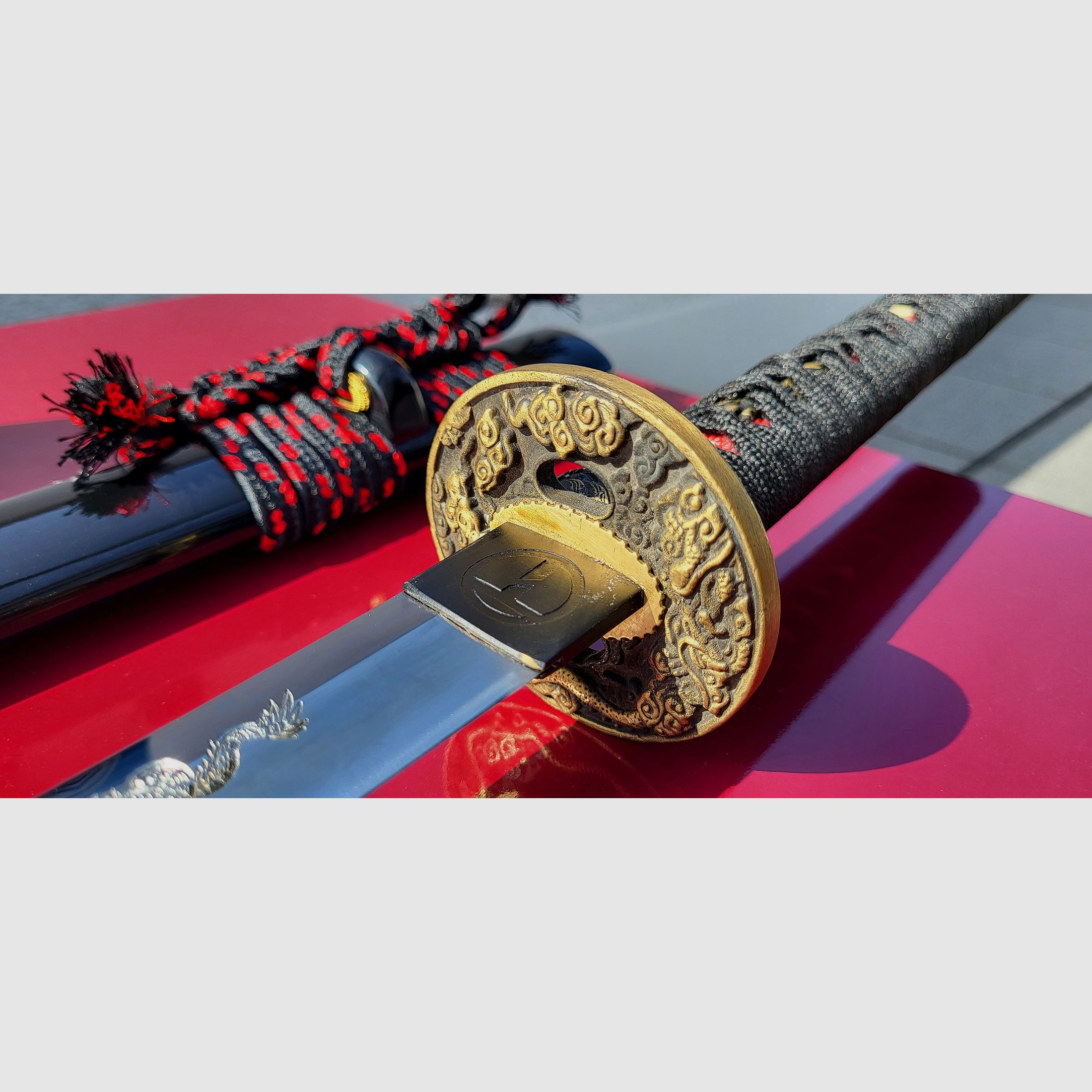 Katana Toshiro Tenryu, schwarz, mit eingraviertem Drachen auf Saya