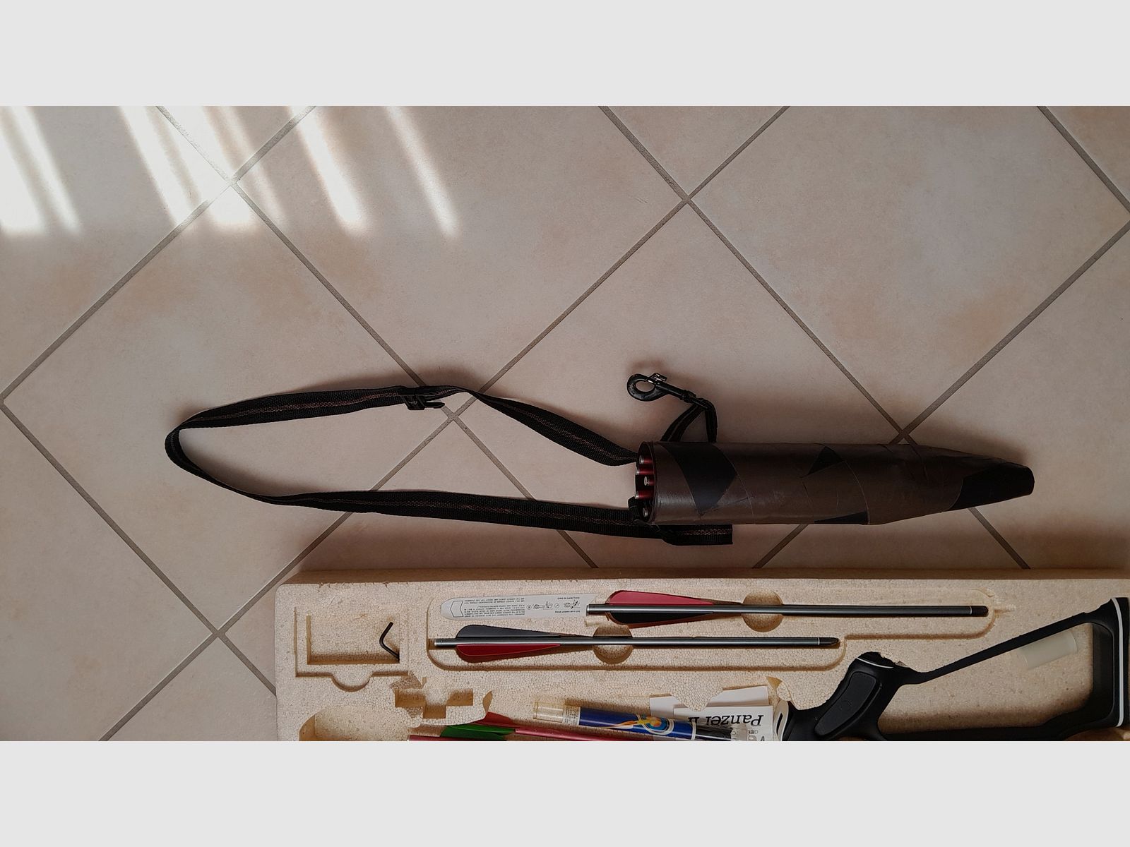 Barnett Panzer II Armbrust, 175 lbs, mit 9 Pfeilen und Ersatzsehne, Bild 7 von 20