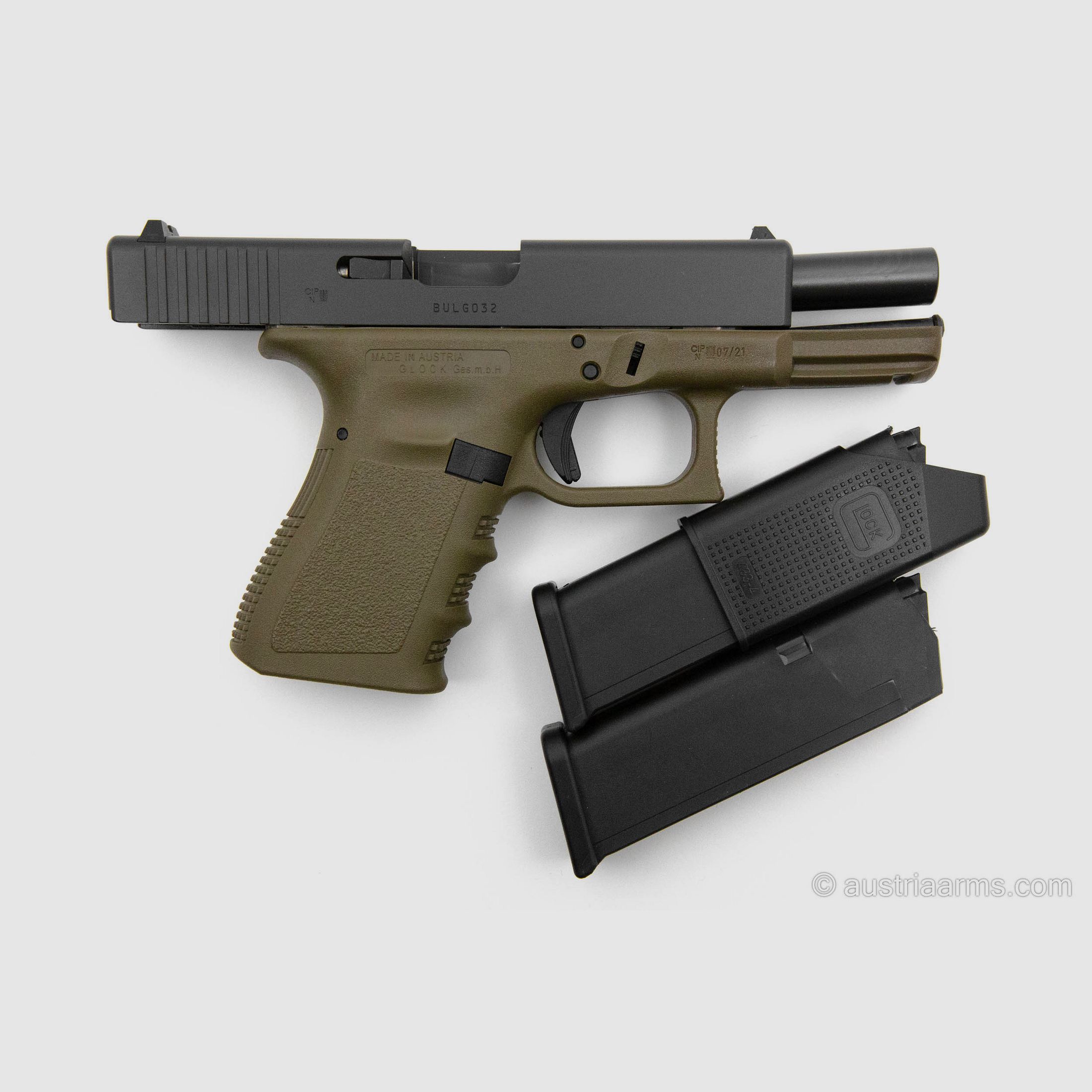 Glock 19 Gen3 Military Olive, neuwertige Gebrauchtwaffe, 9 x 19 mm, Bild 2 von 4