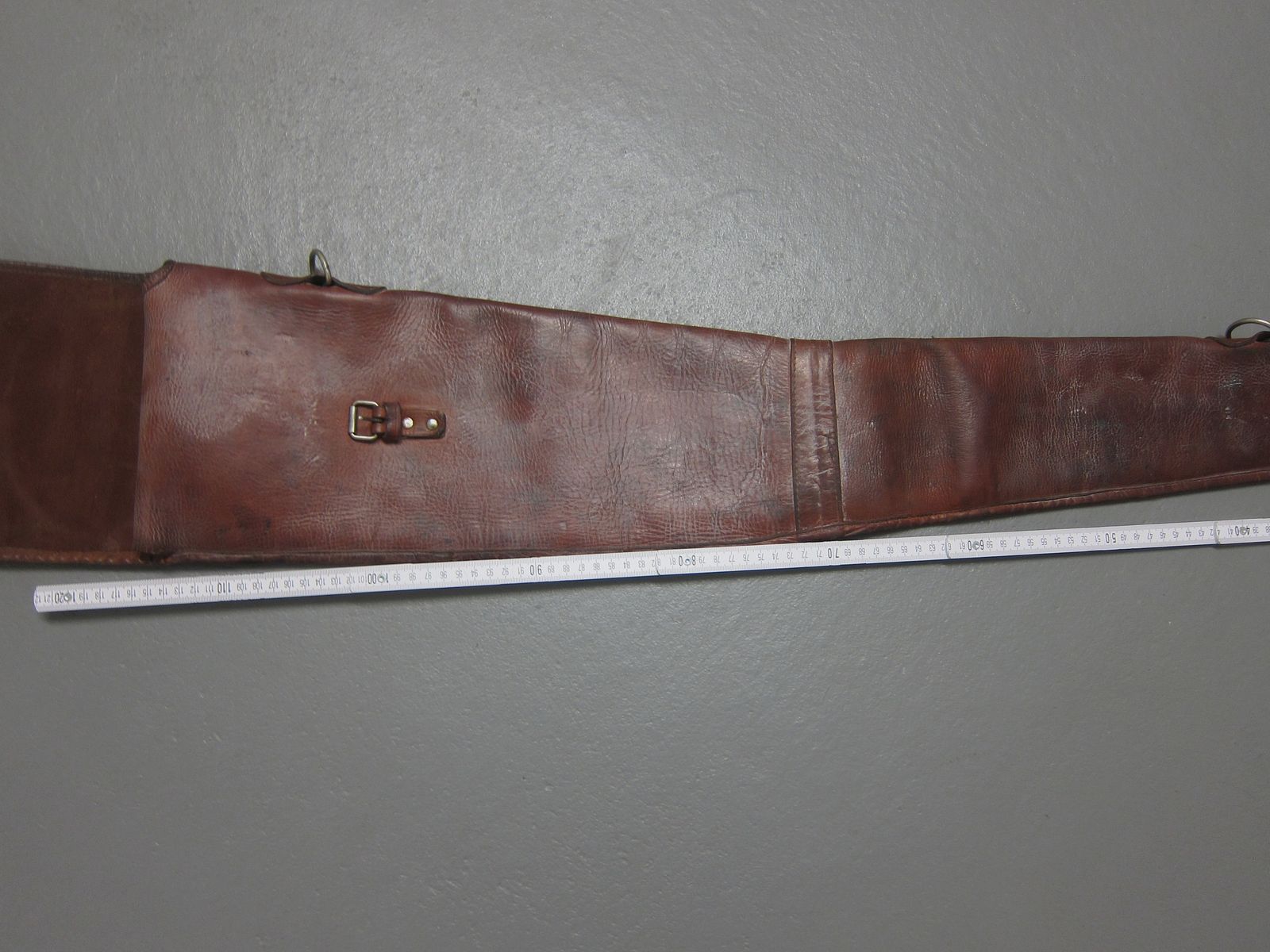 ancien étui en cuir