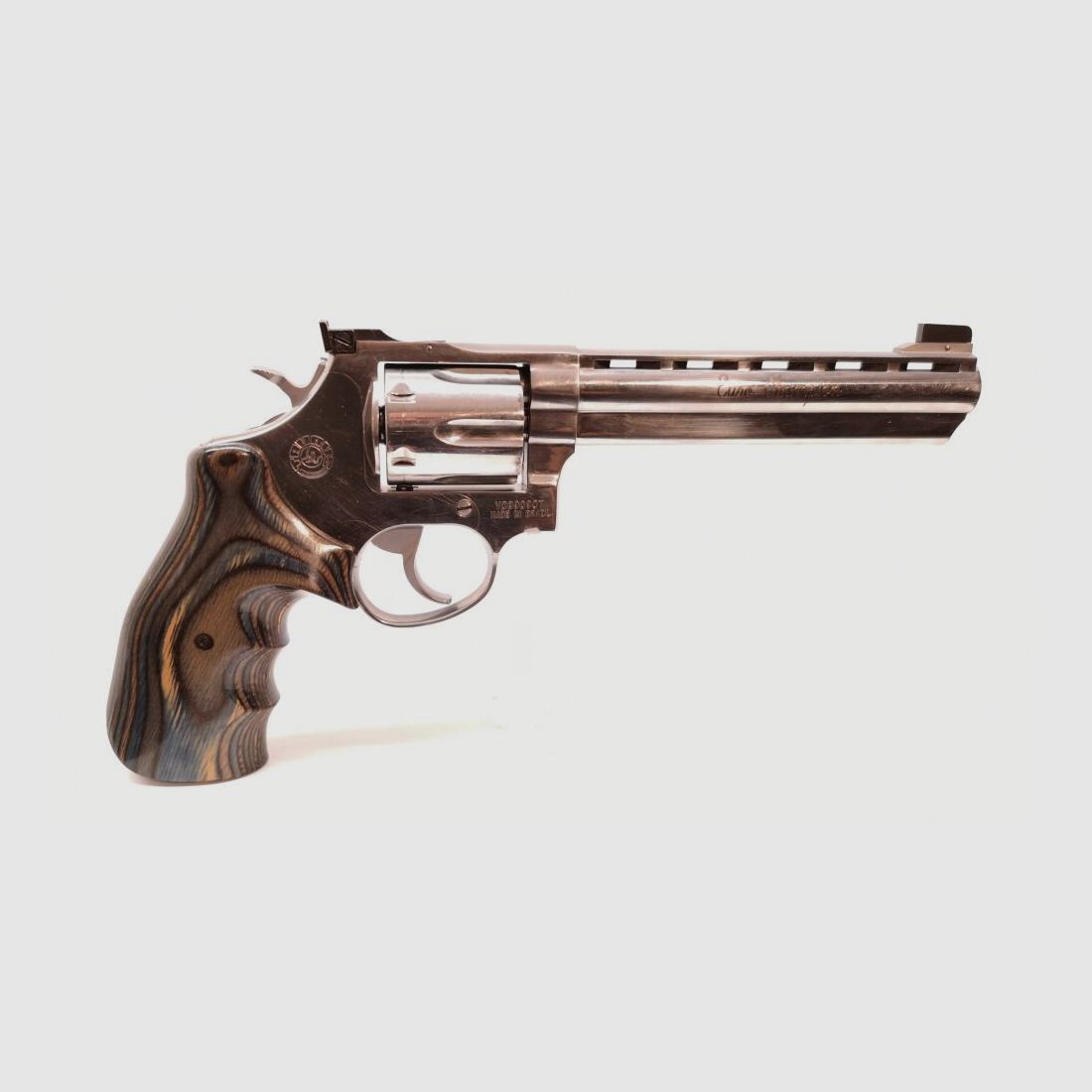 Taurus 689