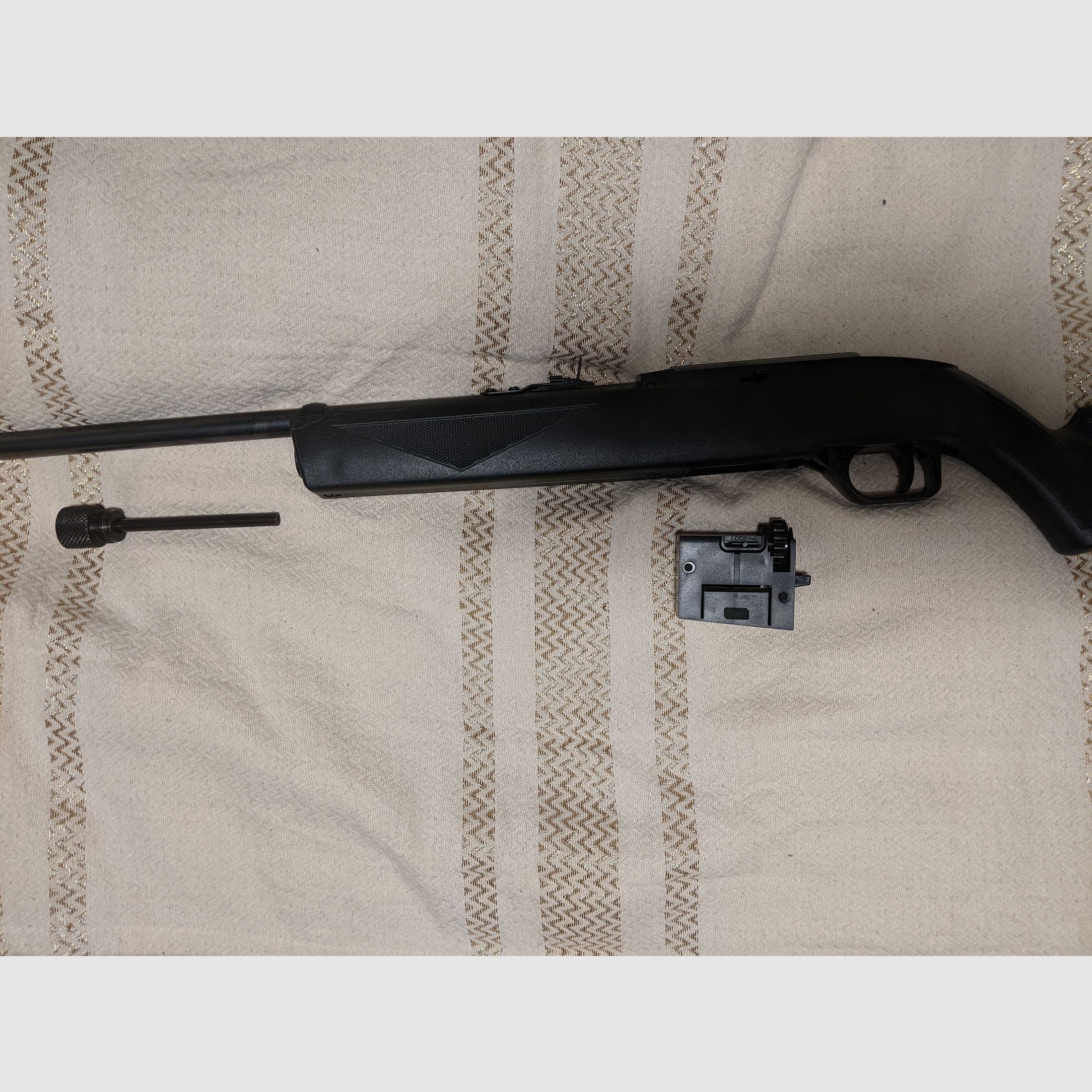 Crosman 1077 CO2 air rifle 4.5mm diabolo