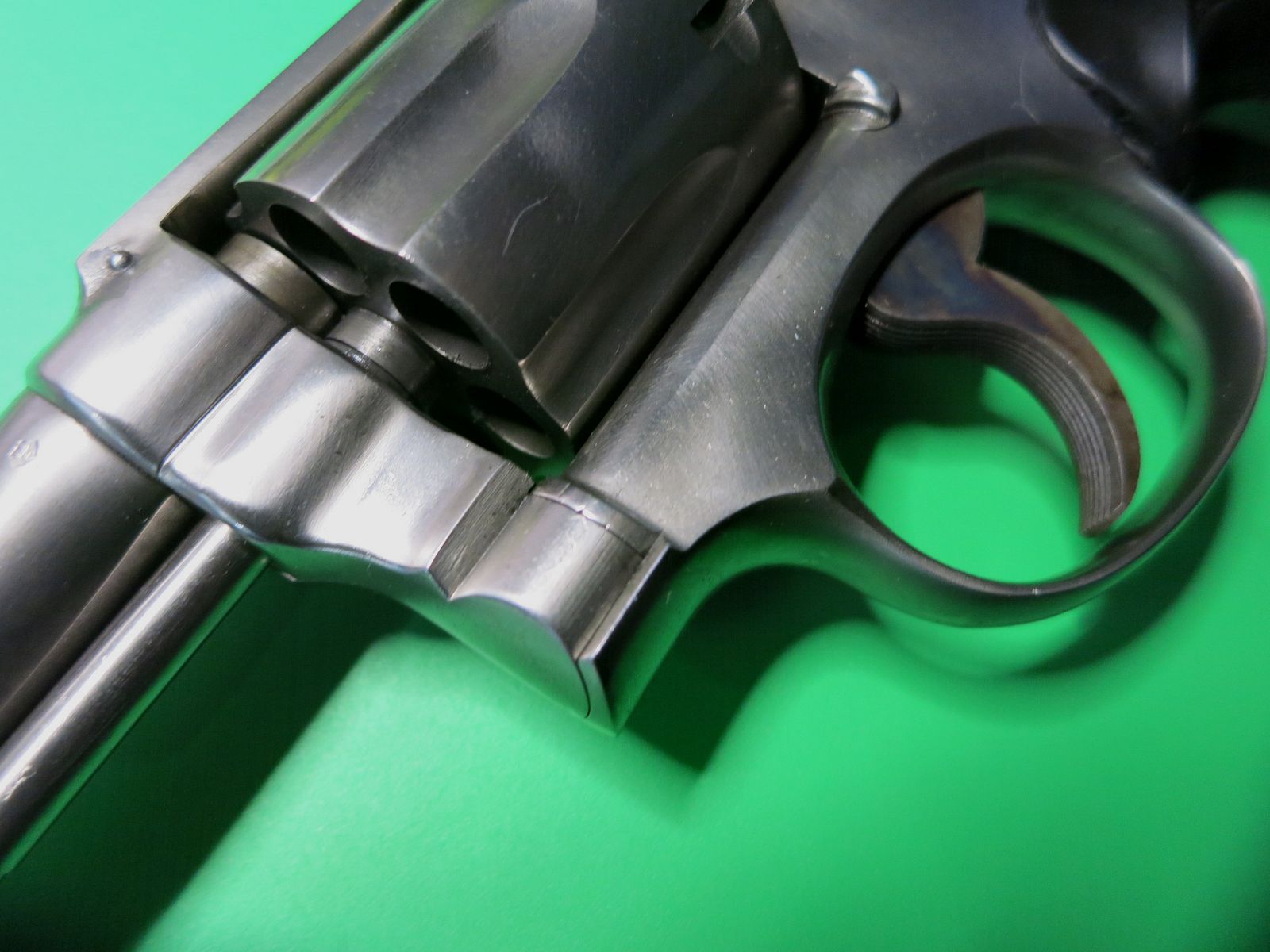 Smith & Wesson Mod. 10-5 (like Victory), .38 Special, 4" barrel, stainless steel, classic catch shot #82