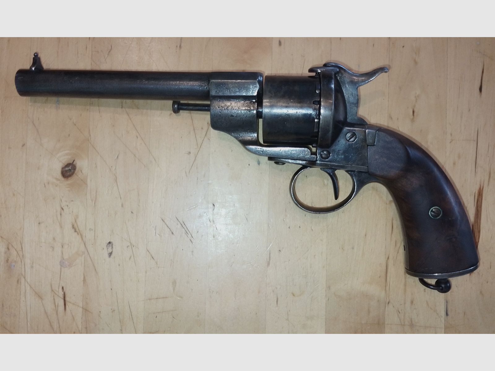 Revolver à percussion Lefaucheux au calibre 10,7 - libre à partir de 18 ans