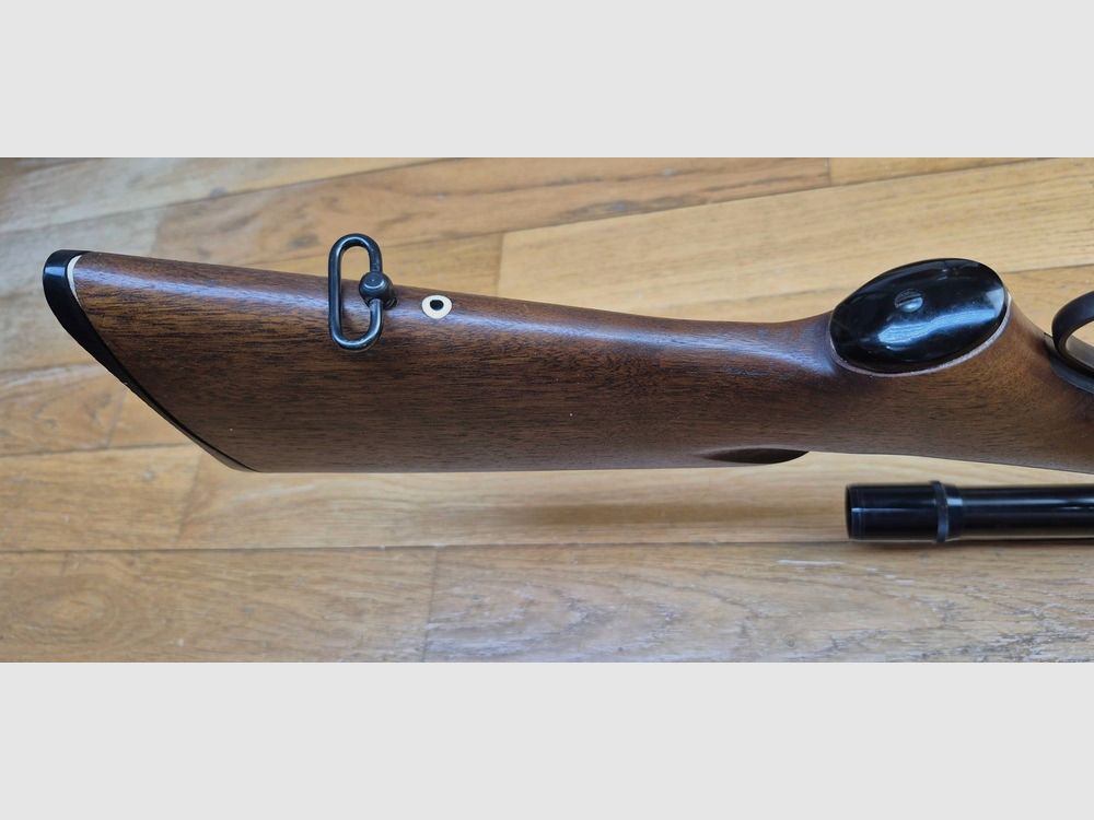 Sehr schöne Unterhebelrepetierbüchse Marlin Golden 39A – Kaliber 22LR – 10 Schuss + 1 in 22LR – Sehr schöne „JM“-Fertigung von 1962 – zerlegbar oder „Take-down“ – Mikrorillen-Lauf – Mechanischer und ästhetischer Zustand hervorragend – Stahlmontage mit Monope X2.5 Zielfernrohr mit Absehen Nr. 1 – Wunderschöne Spaßwaffe und für kleine Jagd – TBE++, Bild 19 von 47