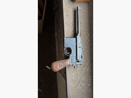 Mauser C96 rote 9 