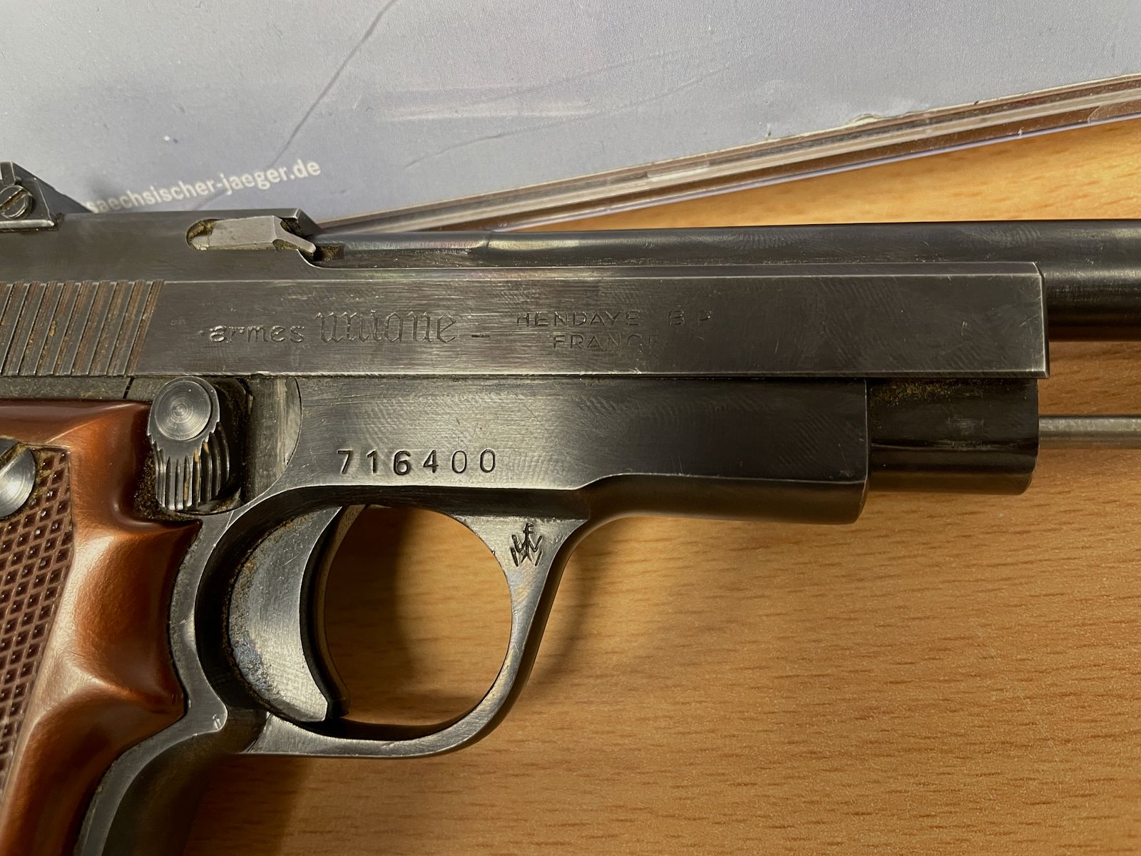 Pistole Unique D.6 Kaliber 22