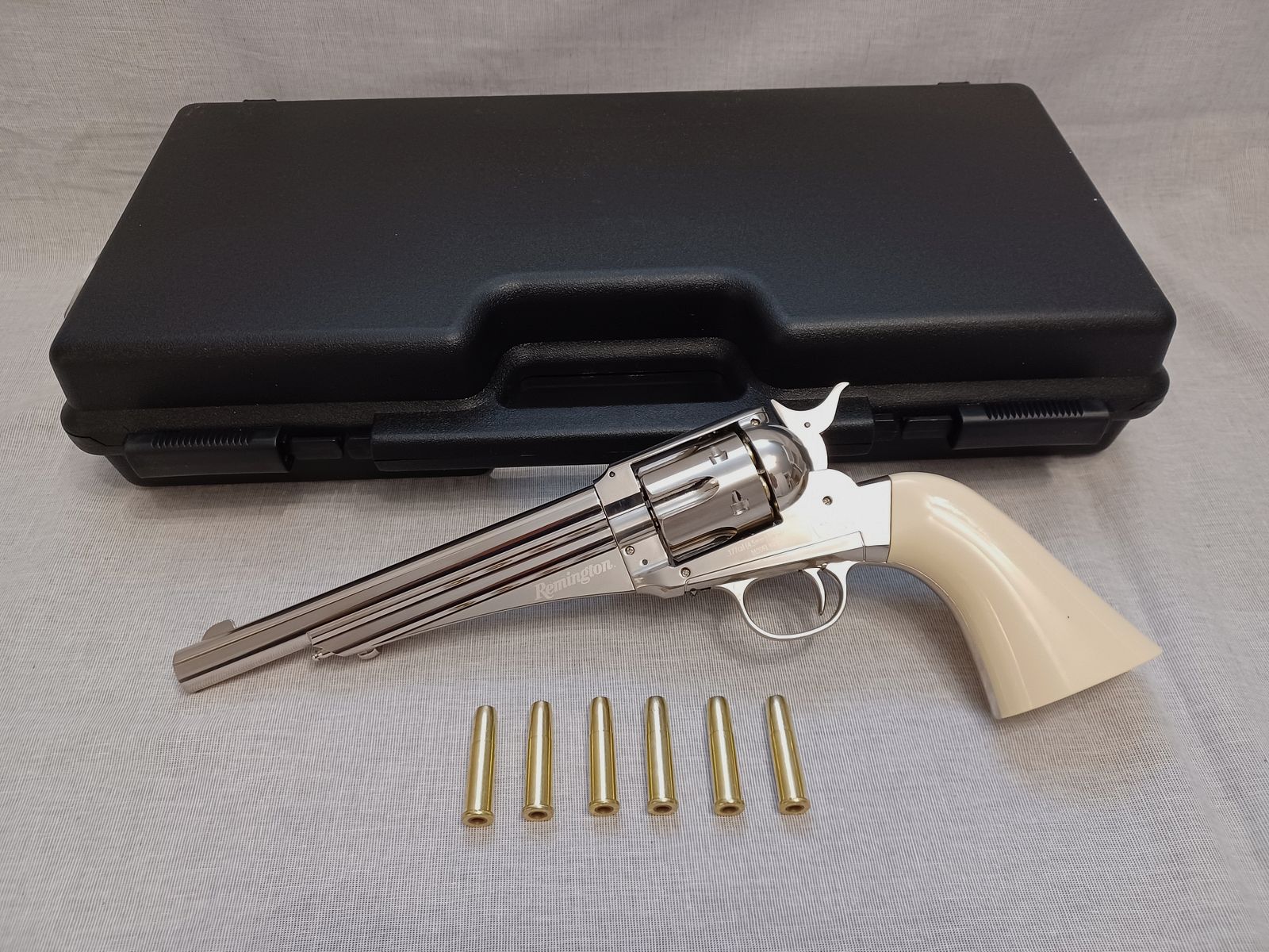 Remington 1875 / 4,5 mm Diabolo / CO2 / Revolver / OVP (135)