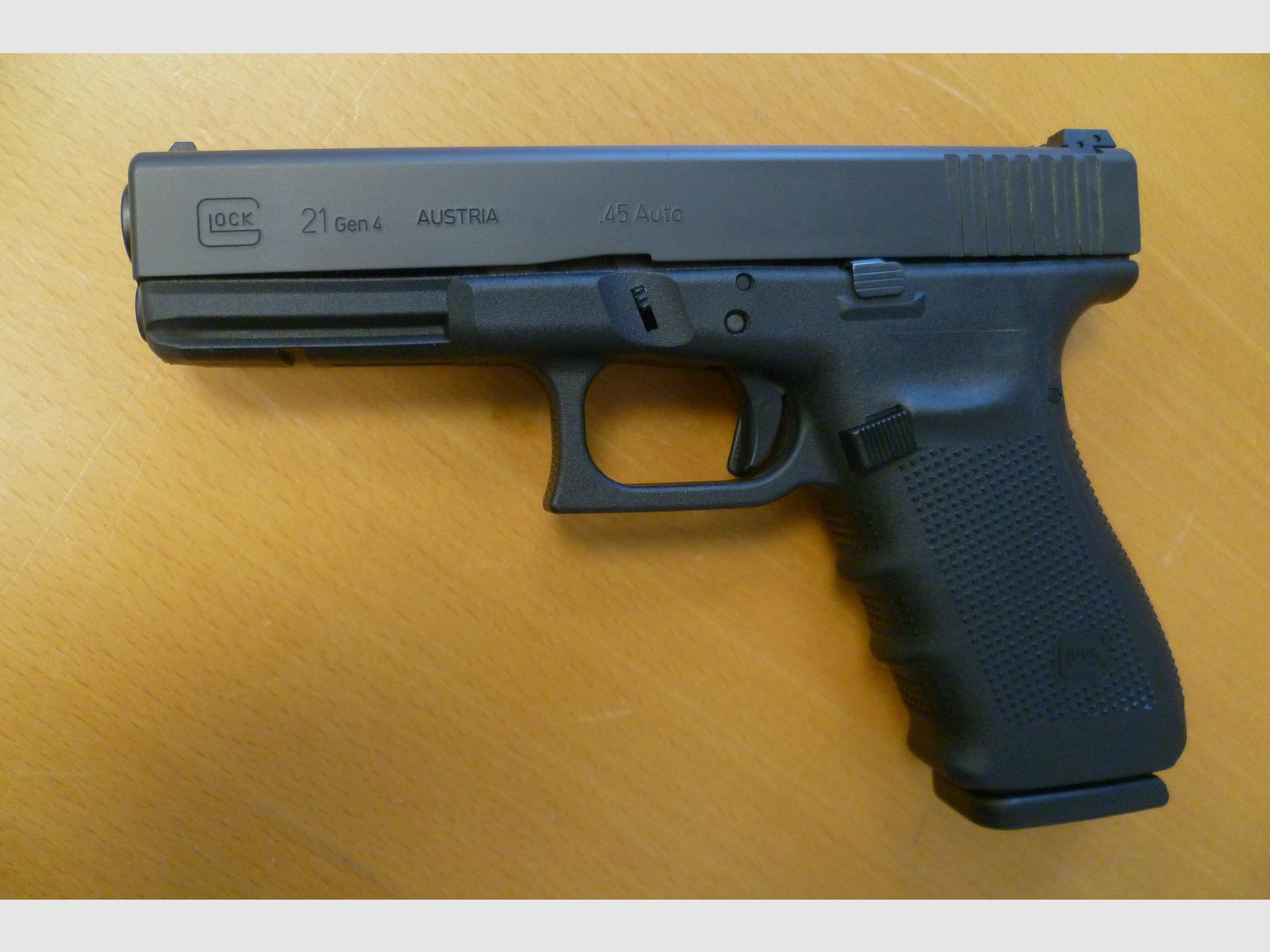 Pistole Glock 21 Gen 4 .45 Auto
