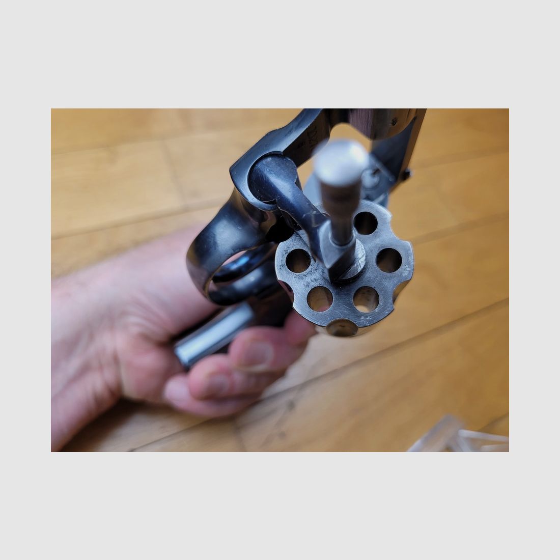 Muy bonito Colt Police Positive – Modelo "Target" – Raro en calibre 22LR y muy poco común de 4 pulgadas – 6 disparos – Mecánica y cañón premium – Bonitas empuñaduras de competición de época – Arma de 1914 en estado excepcional – TBE++, imagen 15 de 20