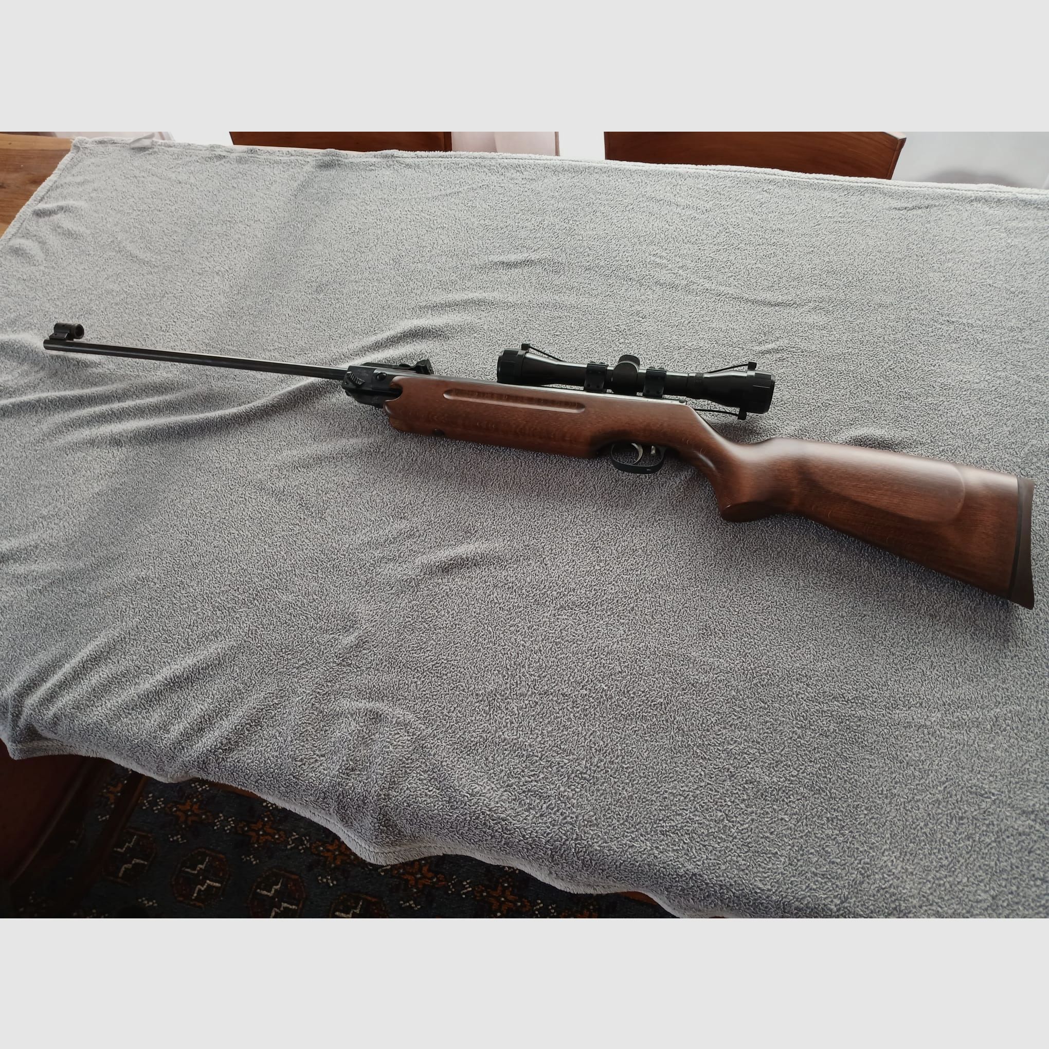 Weihrauch HW 35 mit Zielfernrohr 4x32