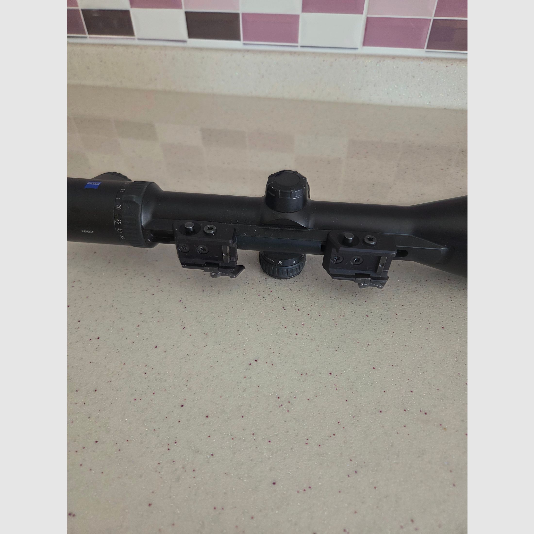 Zeiss 4.8.35 ×60victory v8