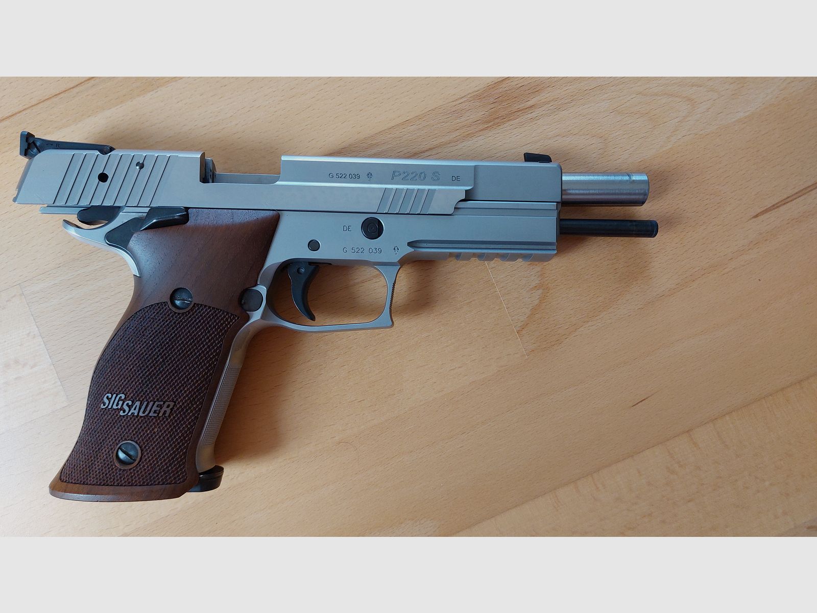 Sig Sauer P220 X-SIX 9mm