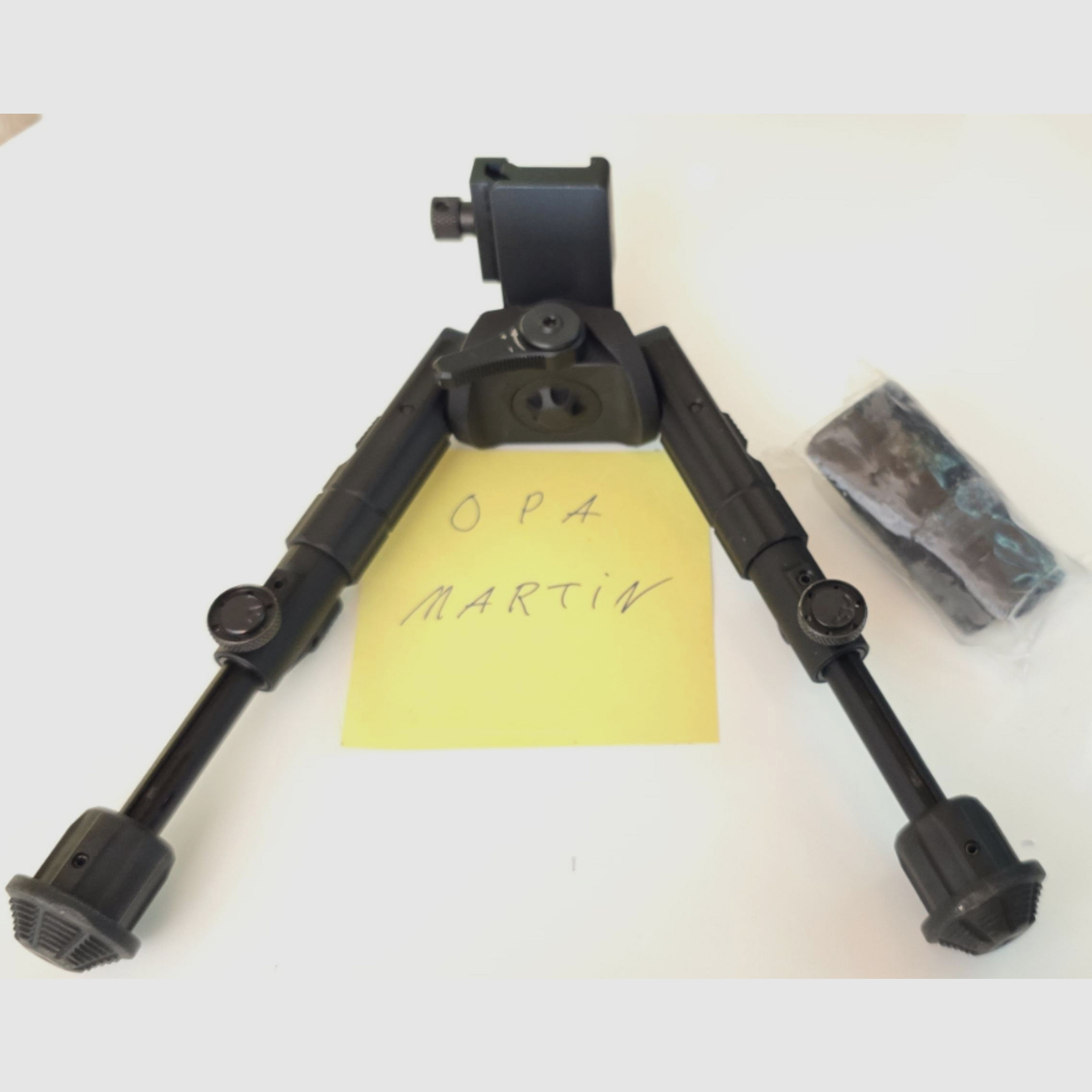 UTG TL-BP02-B Recon 360 TL Zweibein, 14 cm - 17,8 cm Mittelhöhe, Picatinny