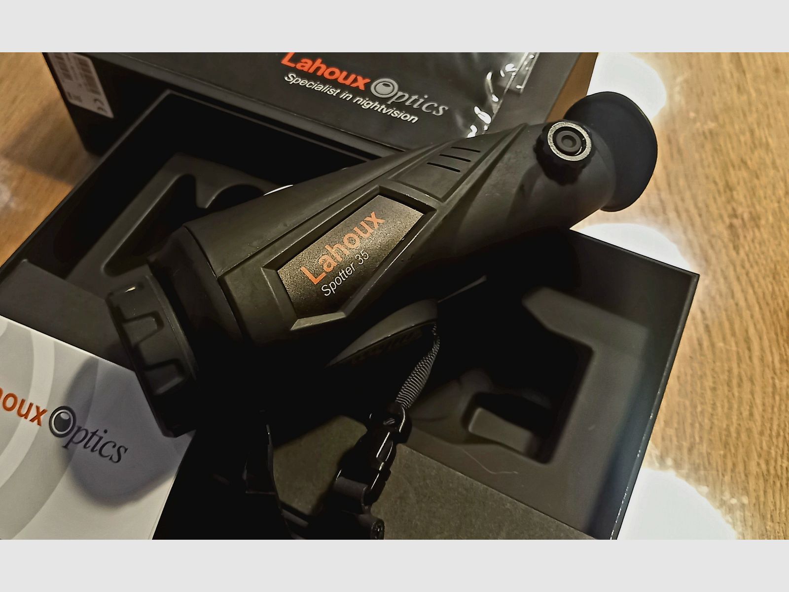 Lahoux Spotter 35 thermal imaging camera