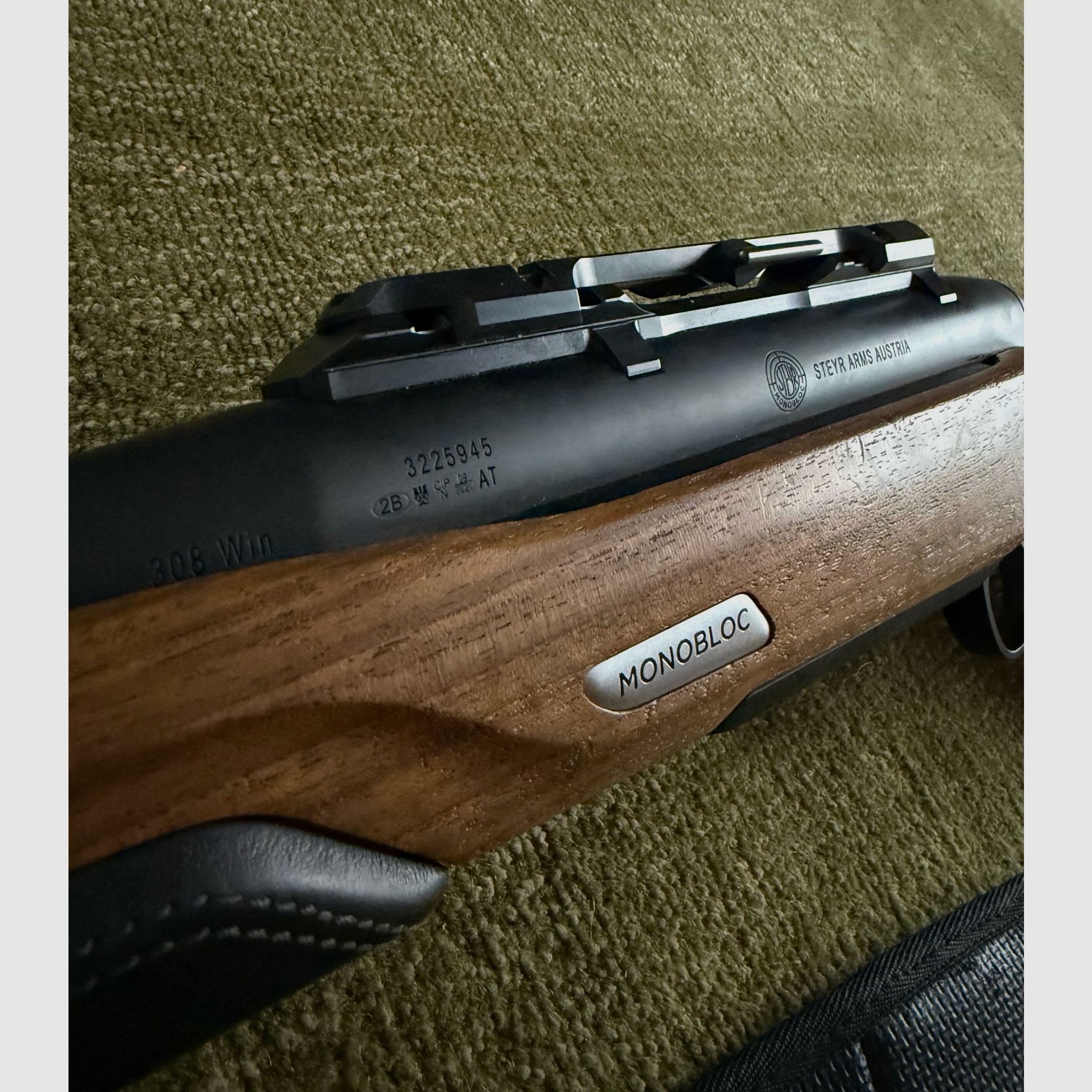 Steyr Monobloc mit Holzschaft in .308 Winchester