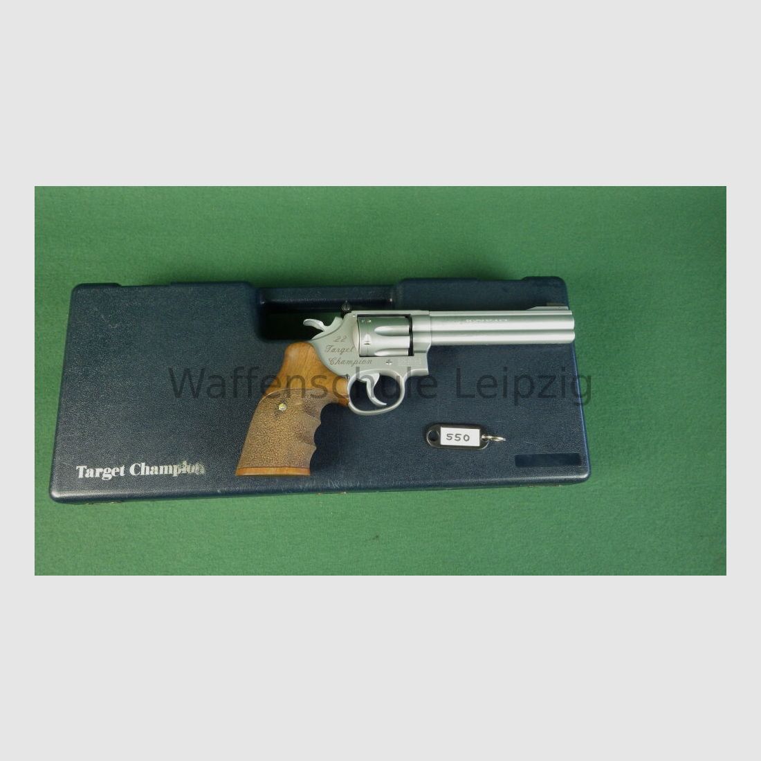 Smith & Wesson	 617 Target Champion