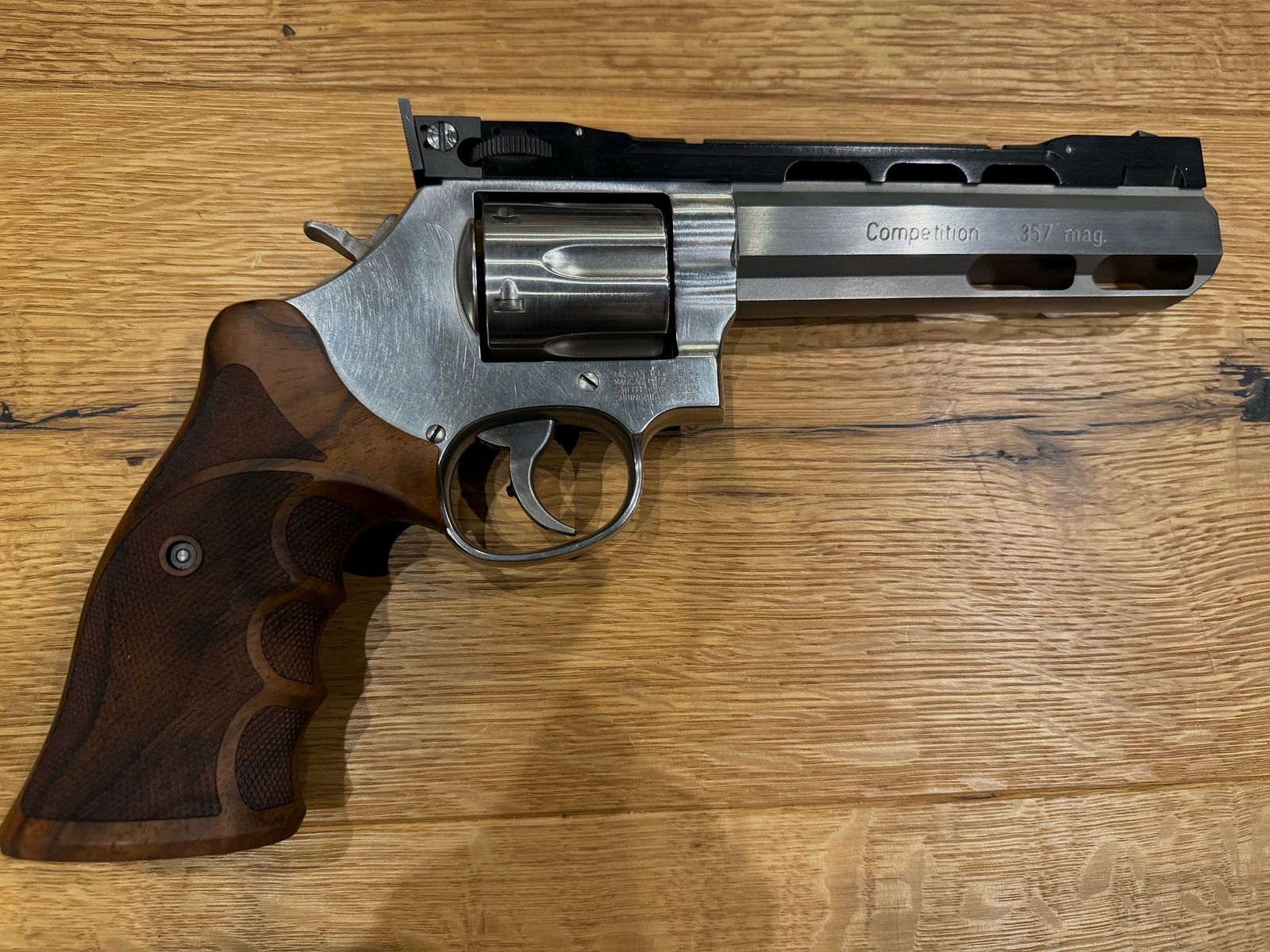 Smith & Wesson Club 30 Competition I