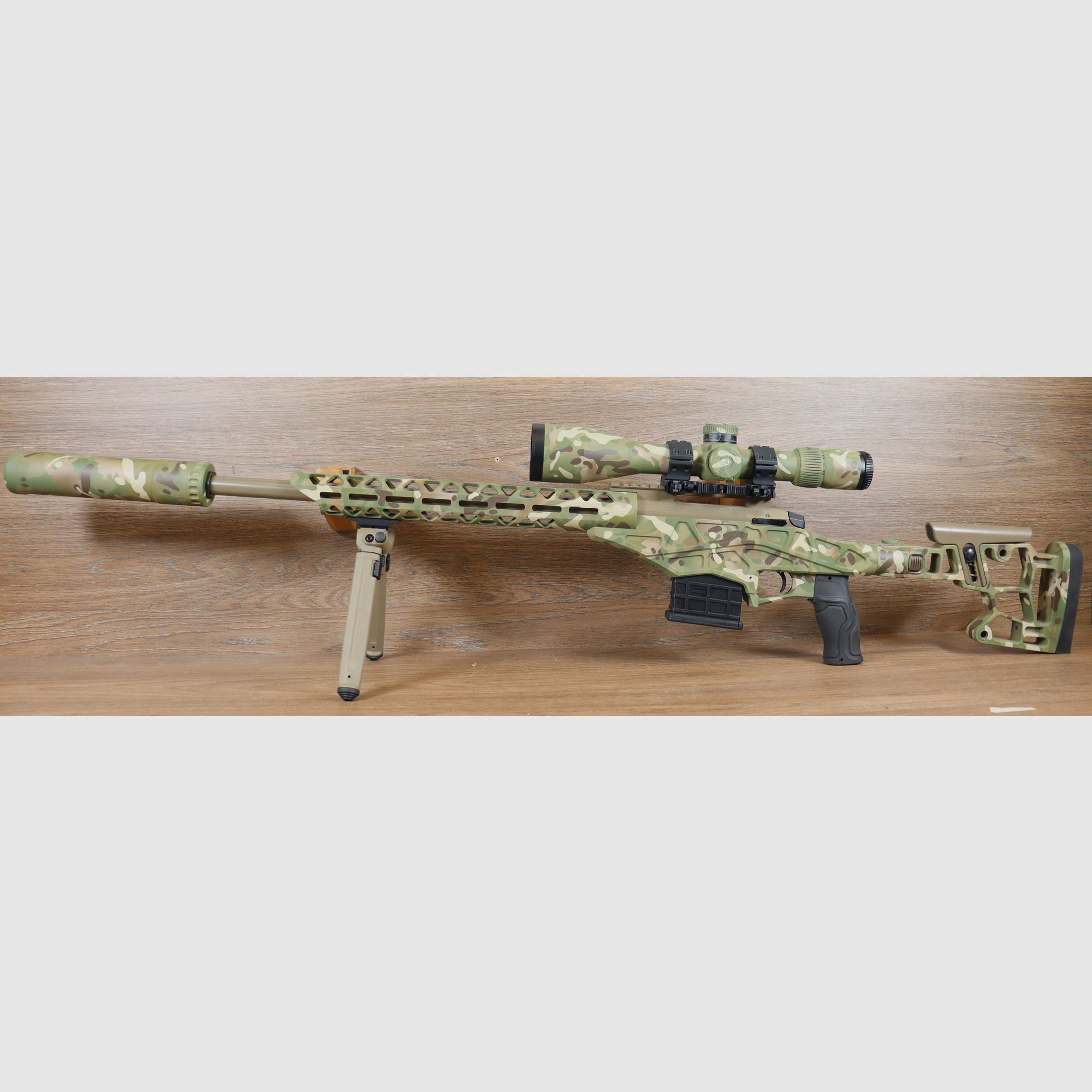 T18 Multicam + Zielfernrohr Vortex Venom 5-25×56 + Montage Eratac 20 MOA + Schalldämpfer B&T, Bild 4 von 4