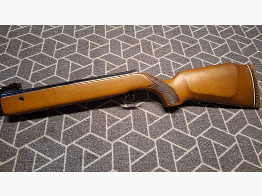 UMA Modell 61 w kalibrze ok. 5,5mm wiatrówka Rarytas! Stan kolekcjonerski!