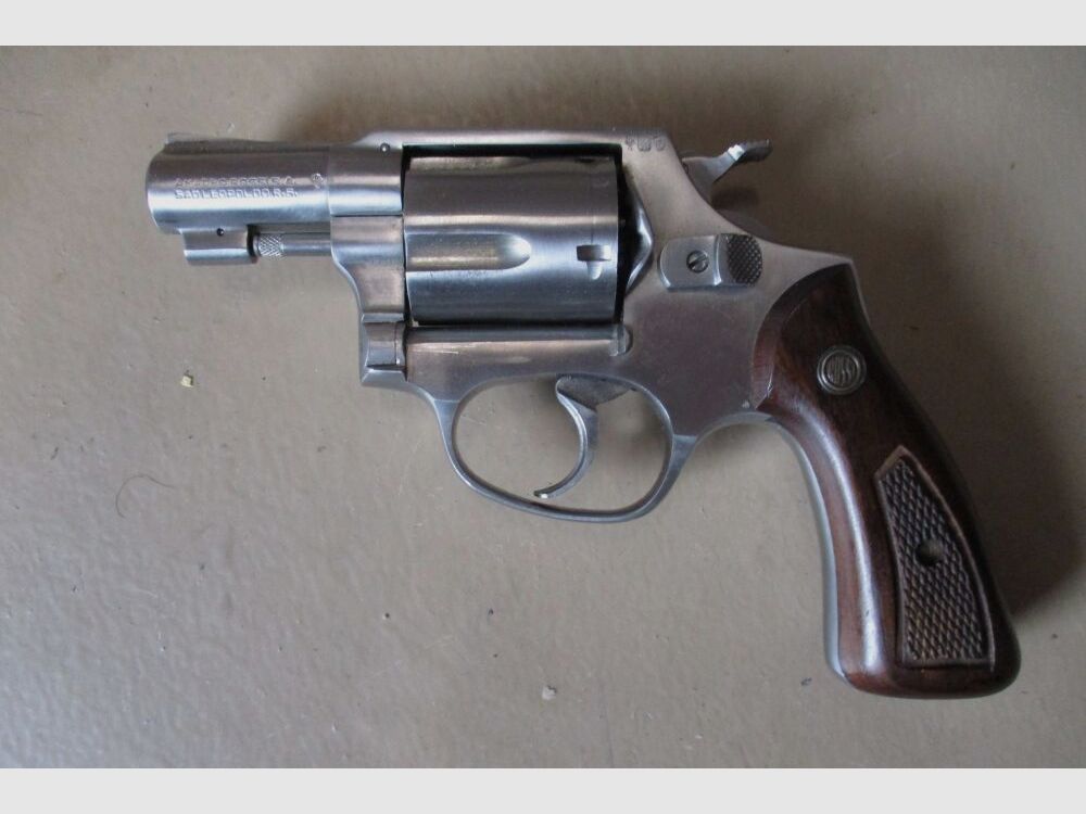 Revolver Rossi 2 inches stainless steel for finishing shot and hunting protection