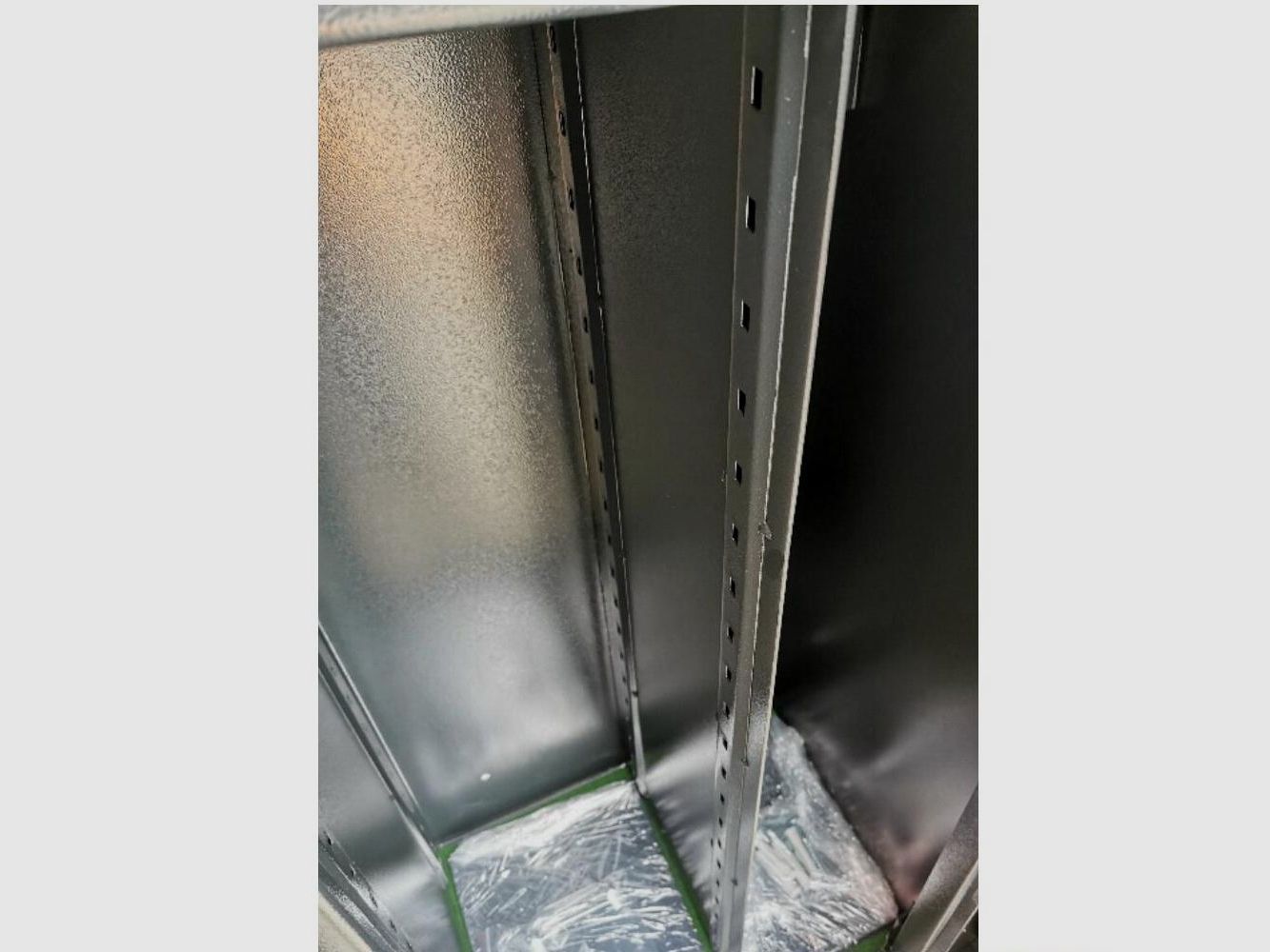 Kombi Waffenschrank HUNTER PANDA Kl. 1 (1500x690x410) max. 8 LW, Regal