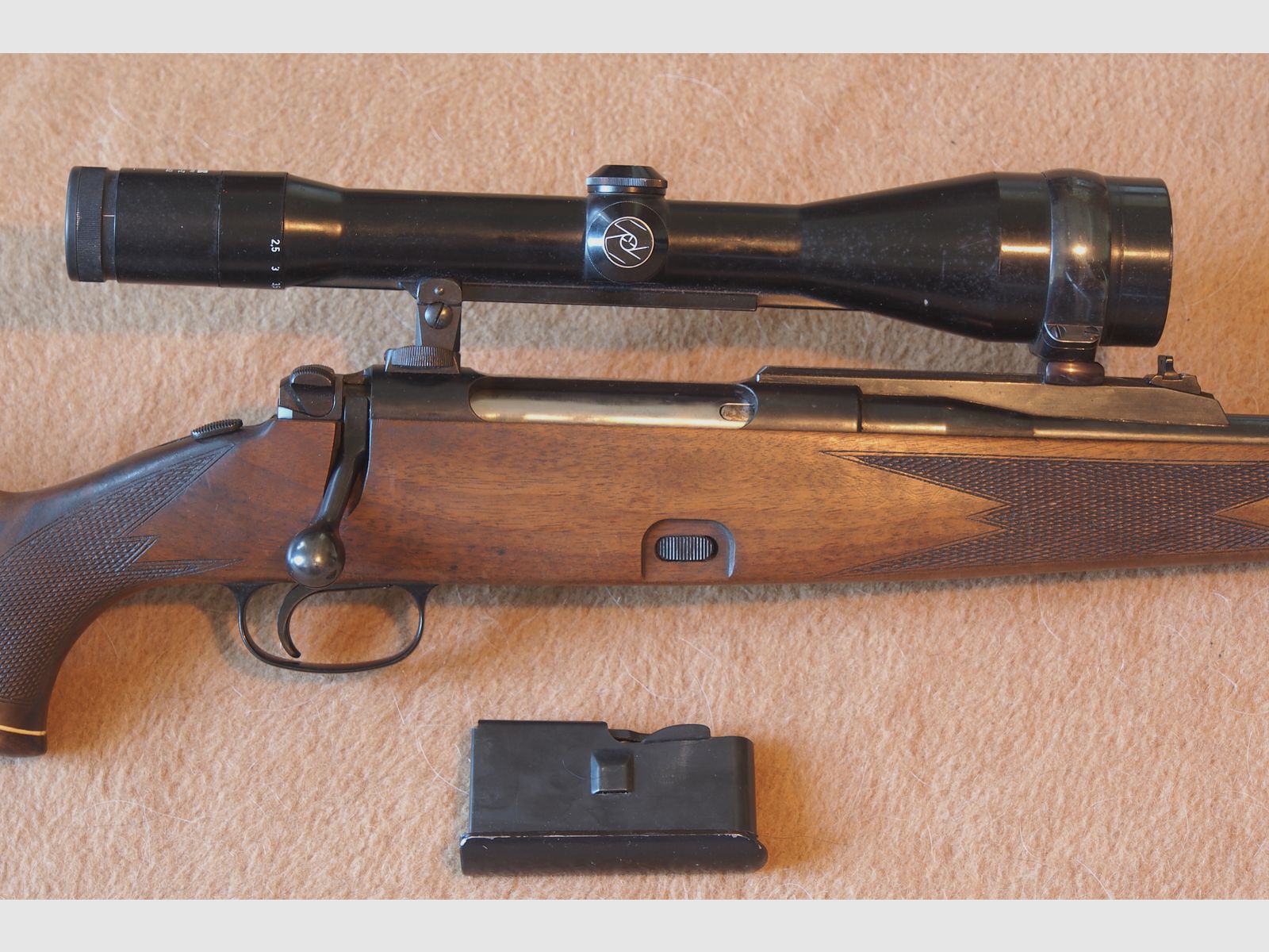 Driven hunt specialist Mauser 77 in top condition