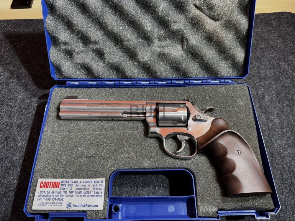 Smith & Wesson 686-4 Target Champion De Luxe