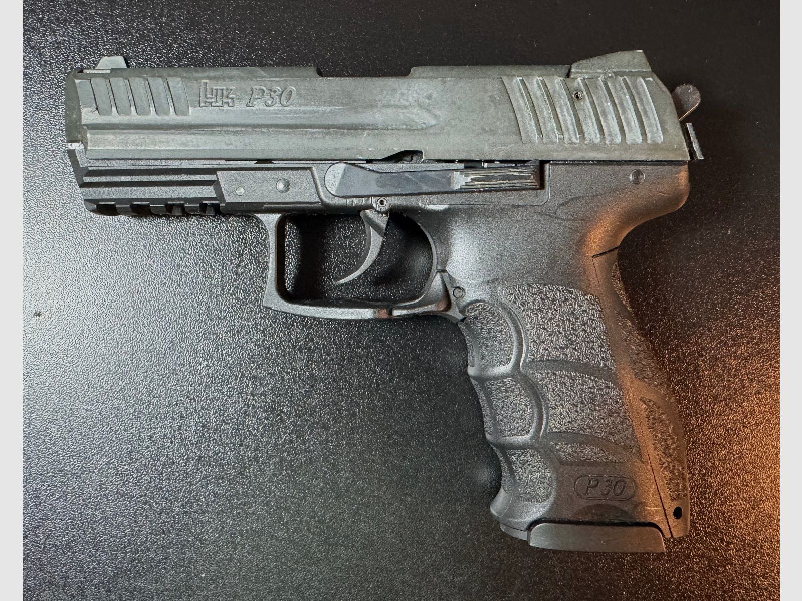 Heckler & Koch P30 9 mm P.A.K. inkl. Koffer, Abschussbecher & Anleitung