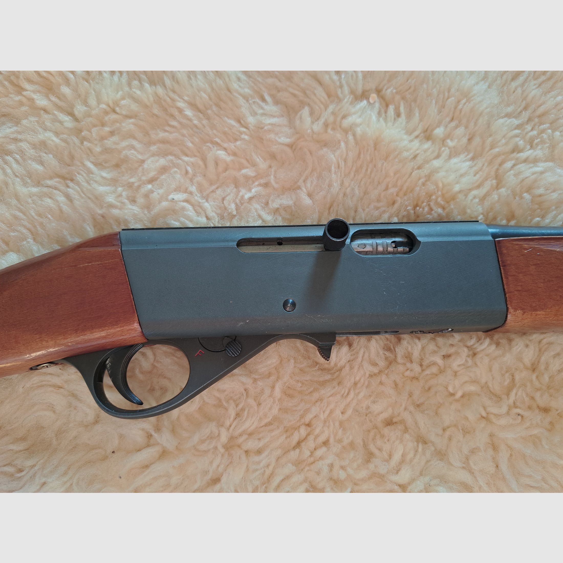 Halbautomatische Kleinkaliber Büchse Anschütz Modell 300 in .22lr 22lfB ohne Magazin (separate Anzeige)