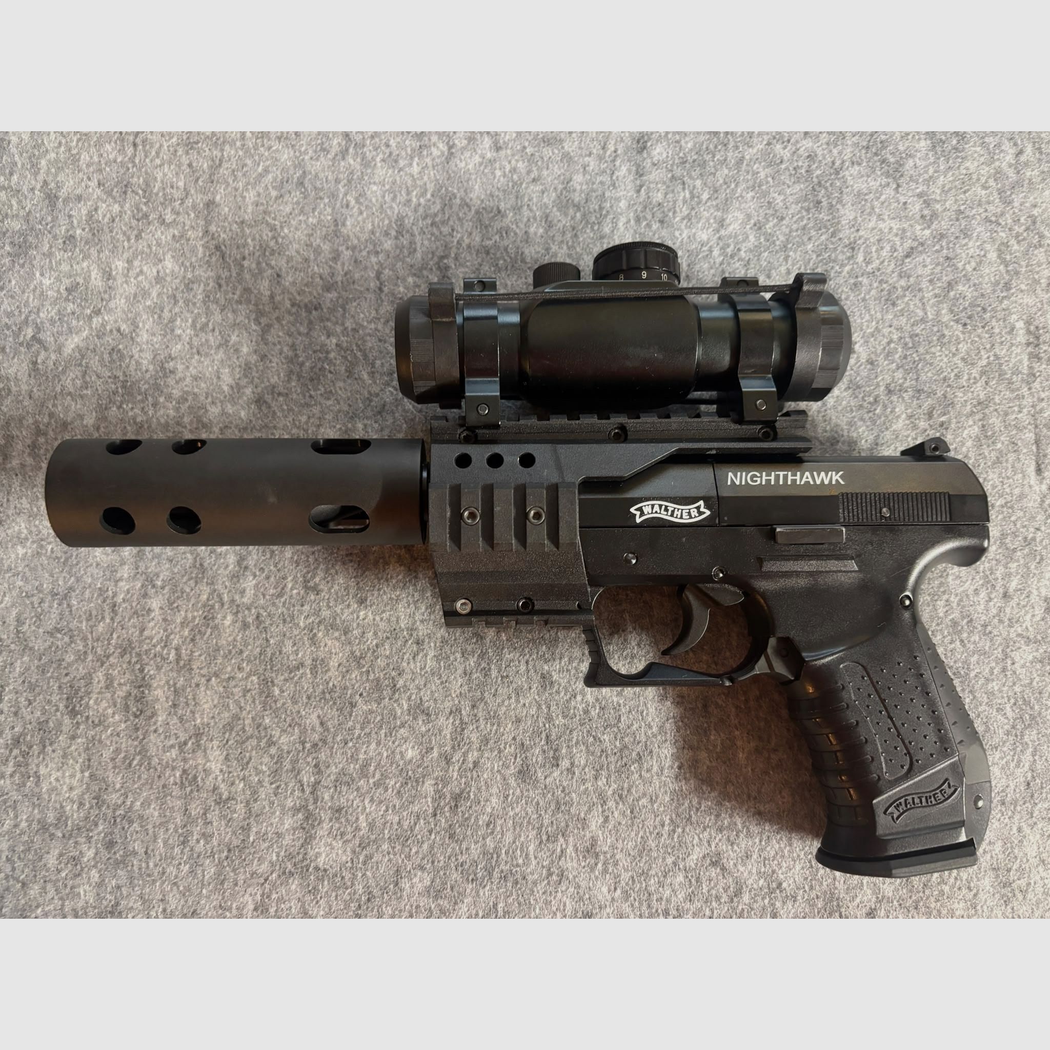 Walther Nighthawk 4,5 mm Diabolo - pistola Co2 in valigetta, immagine 1 di 5