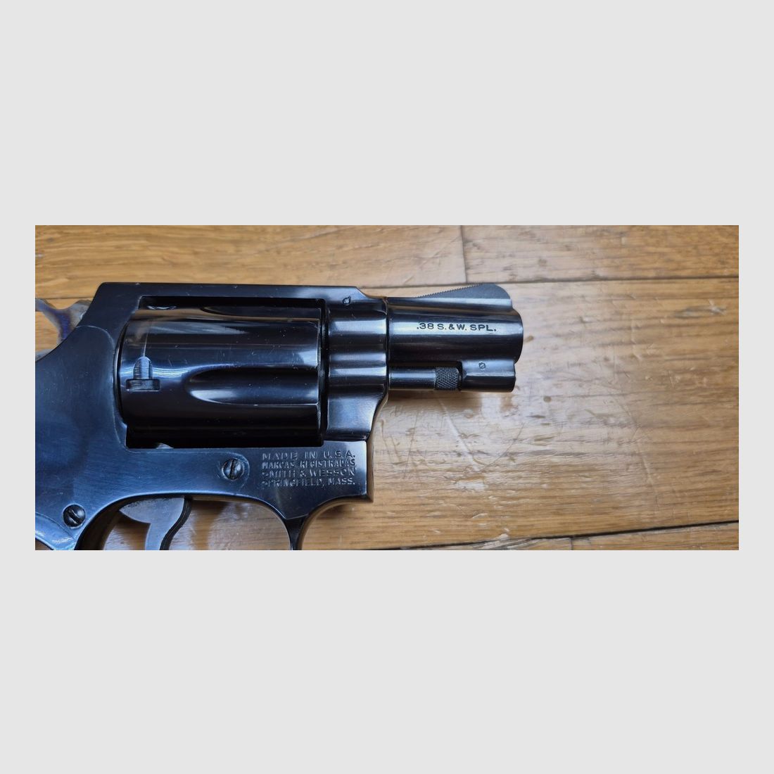 Seltenes Revolver Smith&Wesson Mod 36-1 oder „Chiefs Special“ – 5 Schuss im Kal. 38 SP – 2 Zoll Lauf neu – Waffe von 1975 – Pachmayr Griffschalen zusätzlich – Zustand nahe neu! – TBE++, Bild 19 von 20