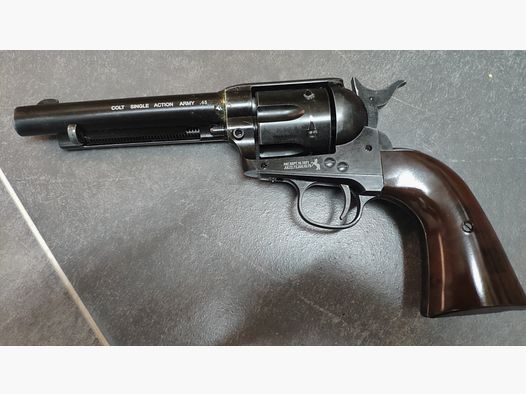 Colt SAA 45 revolver