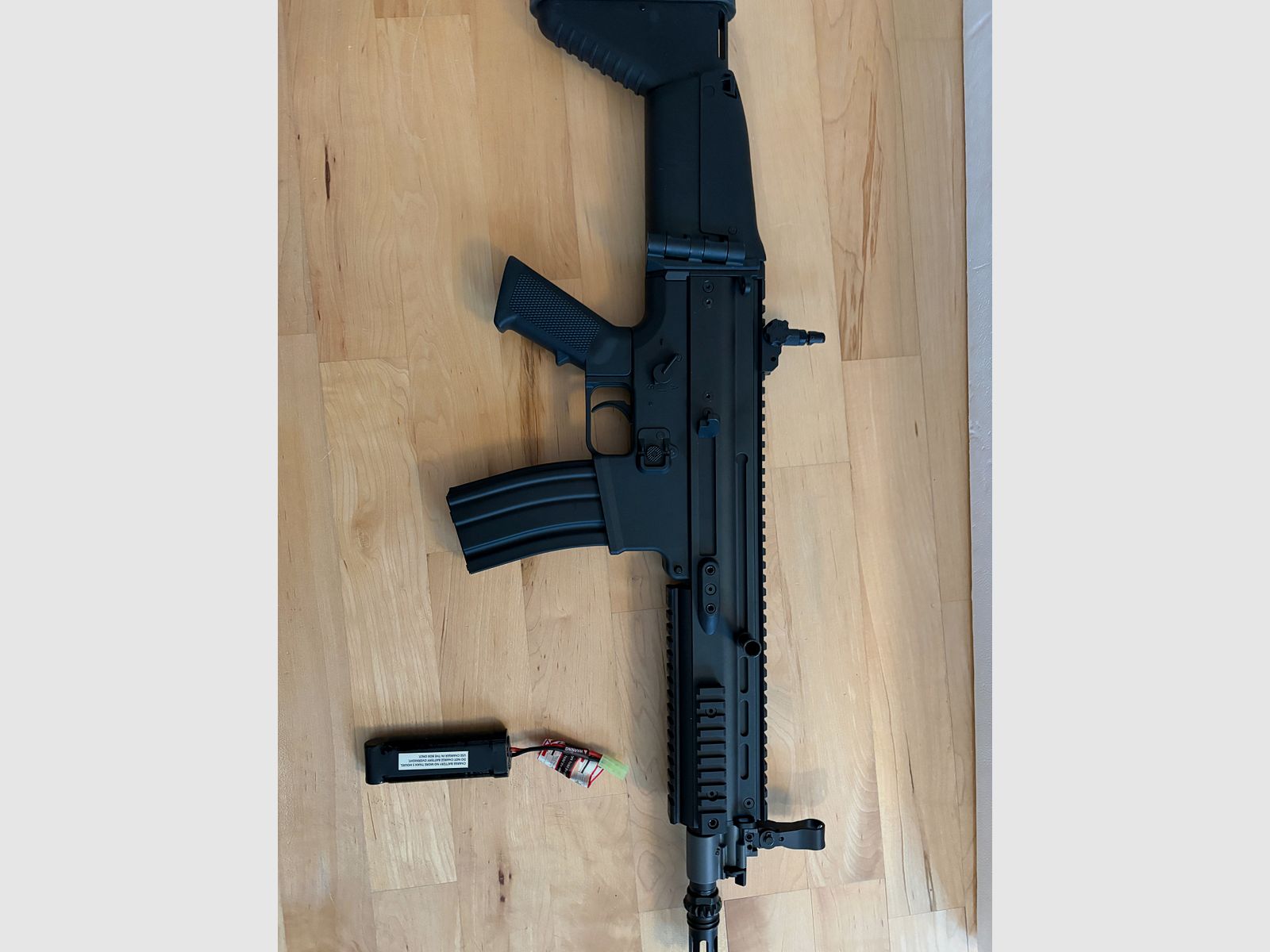 Softair Cybergun FN SCAR AEG, Cal. 6mm BB, image 1 of 4