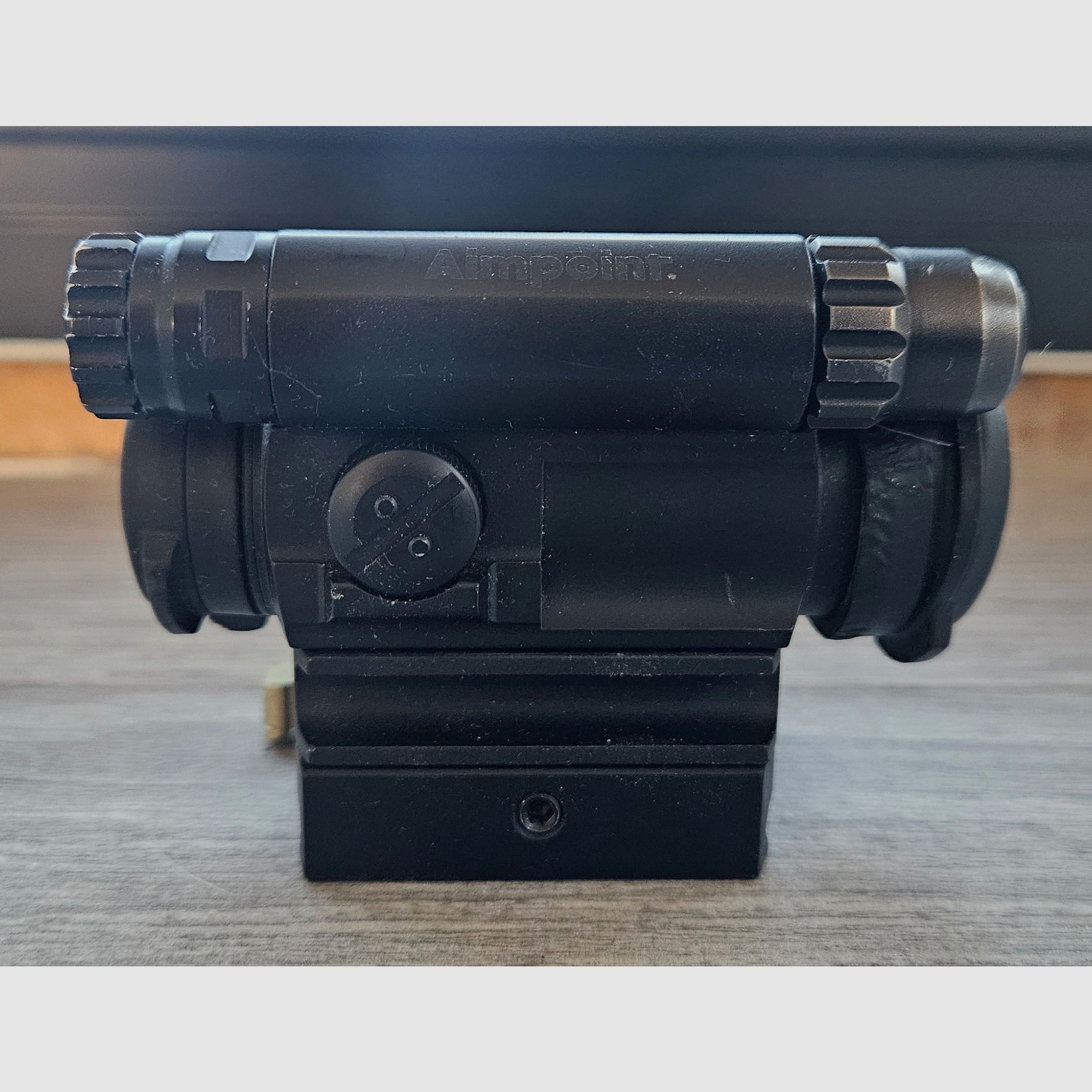 Aimpoint com m5 avec montage micro lrp, image 1 sur 8