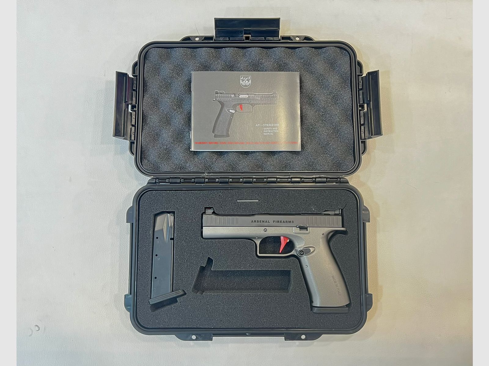 ARSENAL FIREARMS ERGAL PRO EXTREME TITANIUM/BLACK O.R. – 9X19, immagine 3 di 7